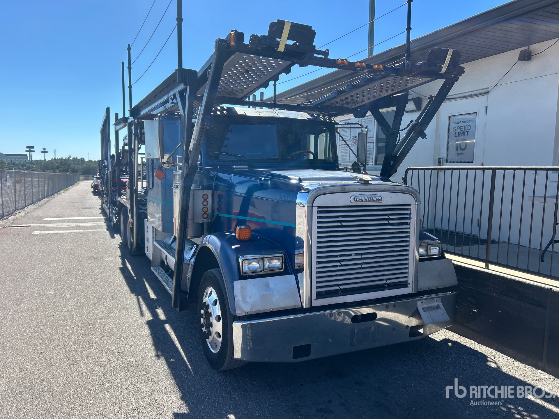 1997 Freightliner FLD 120