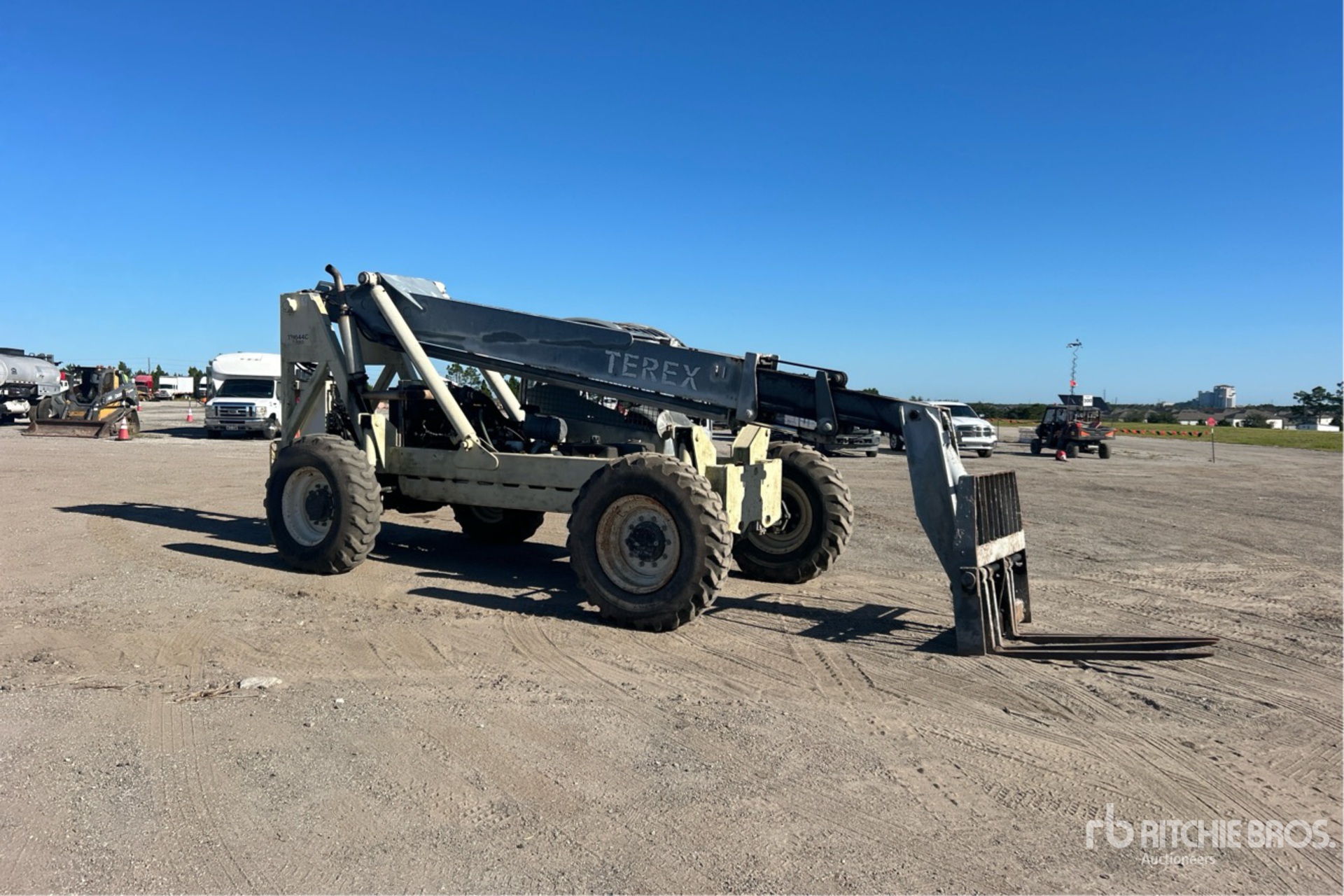 2005 Terex TH644C