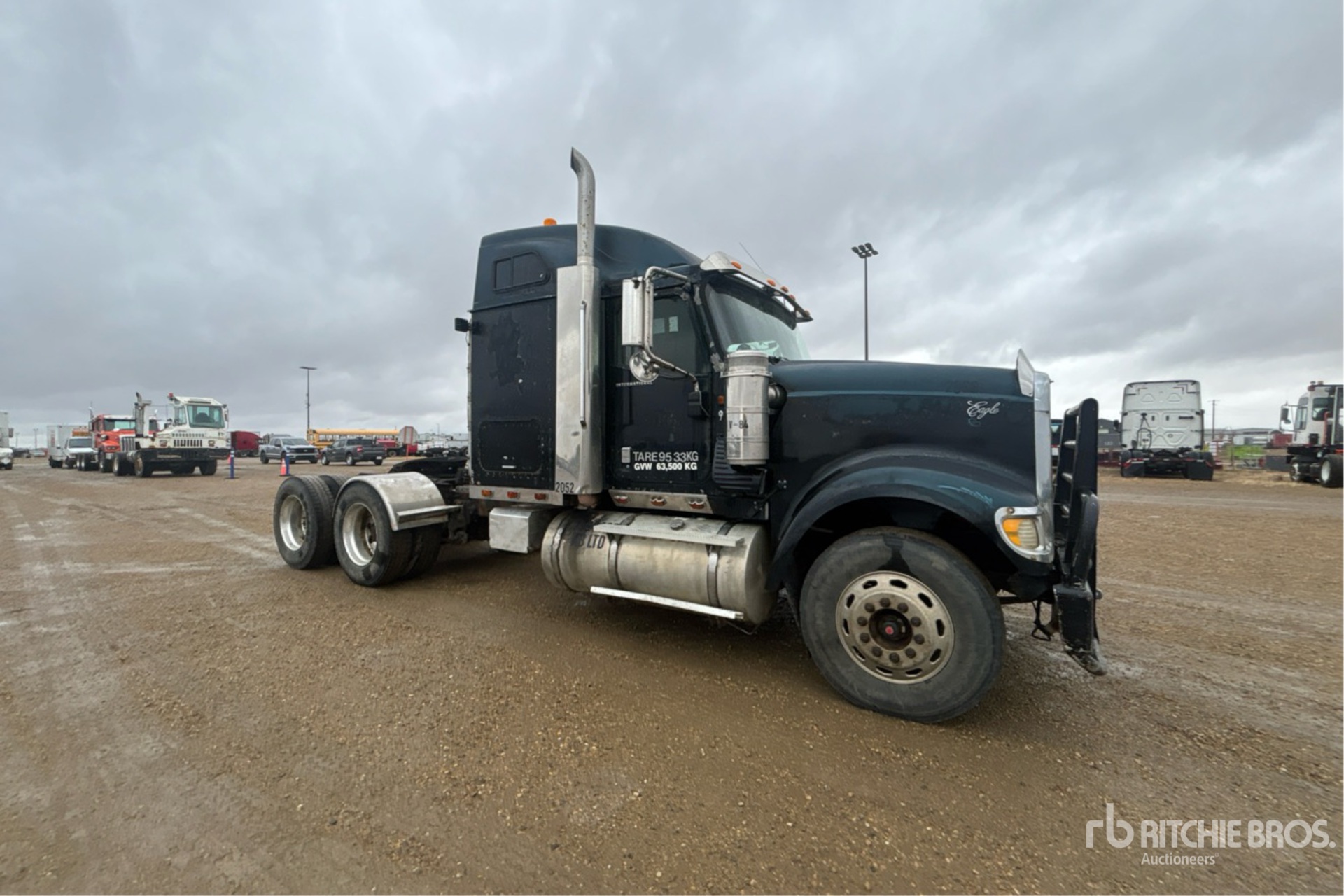 2004 International 9900