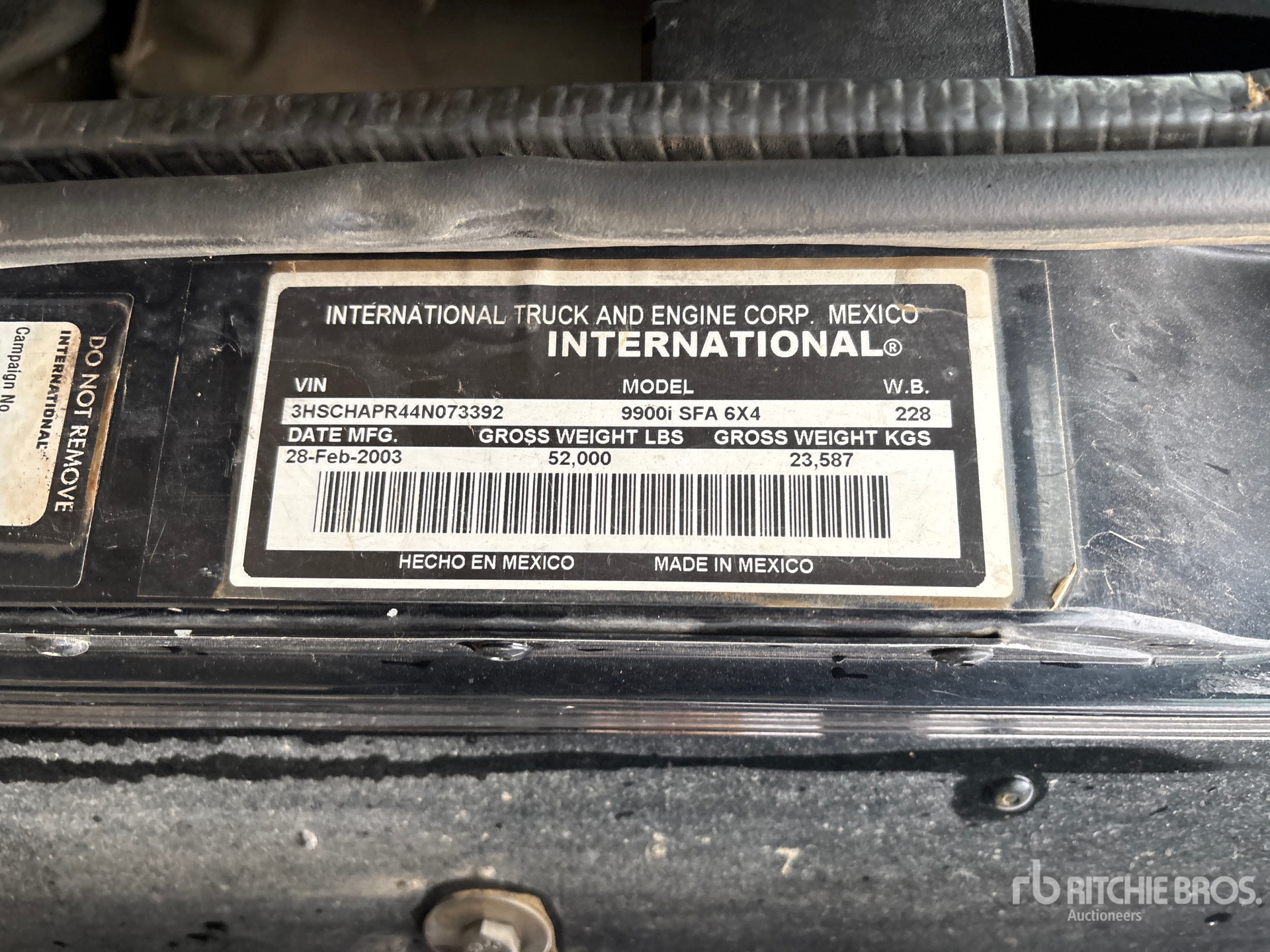 2004 International 9900