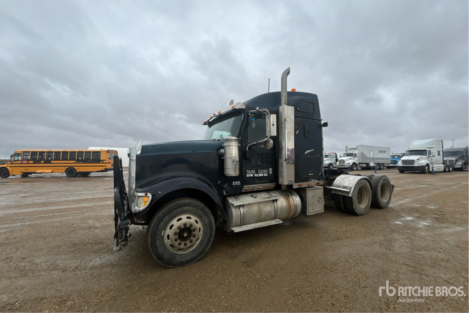 2004 International 9900