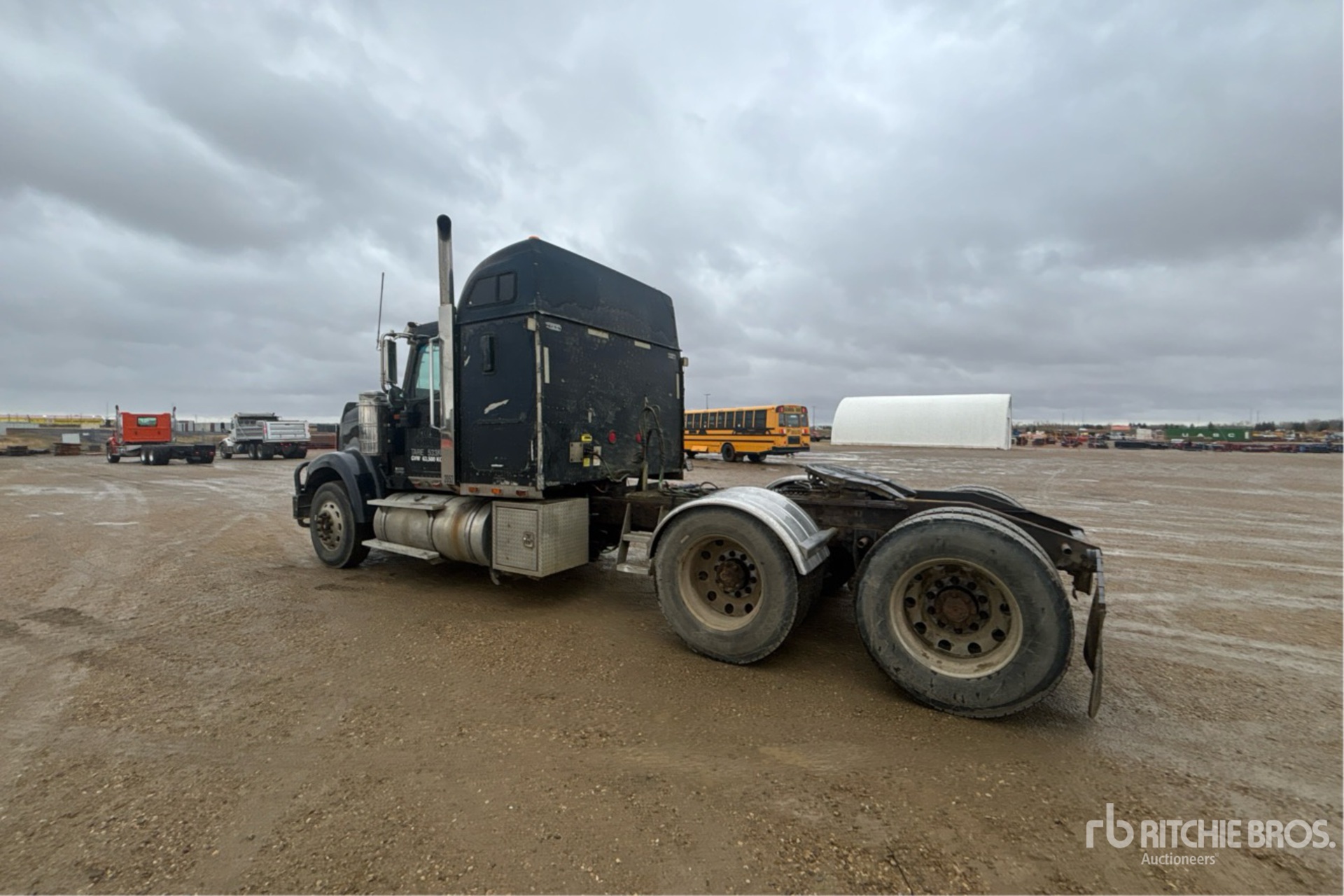 2004 International 9900