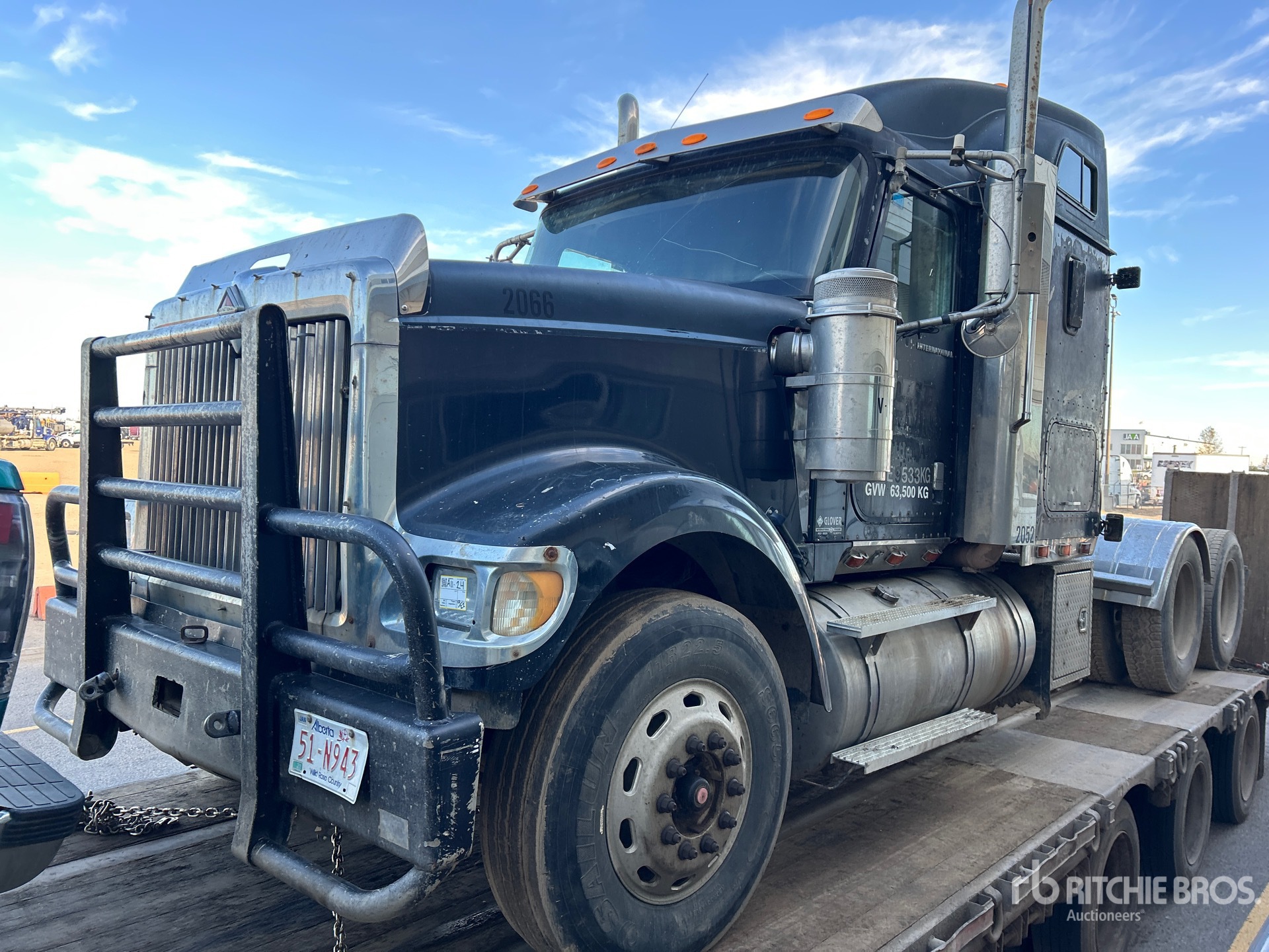 2004 International 9900