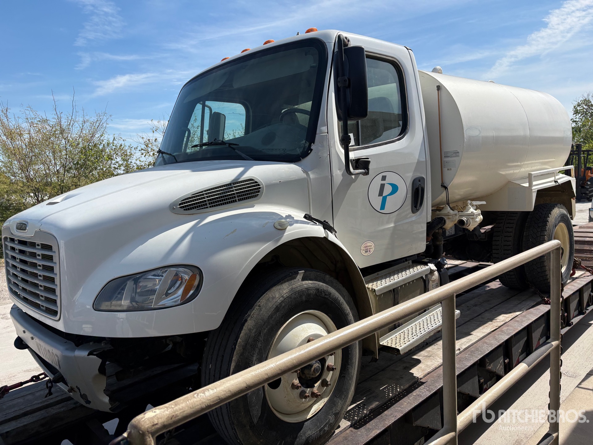2018 Freightliner 108SD