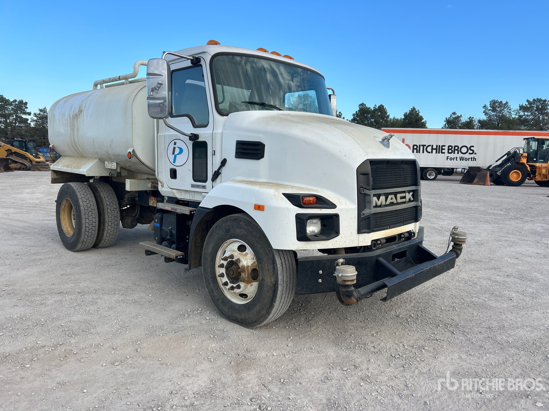 2023 Mack MD624R