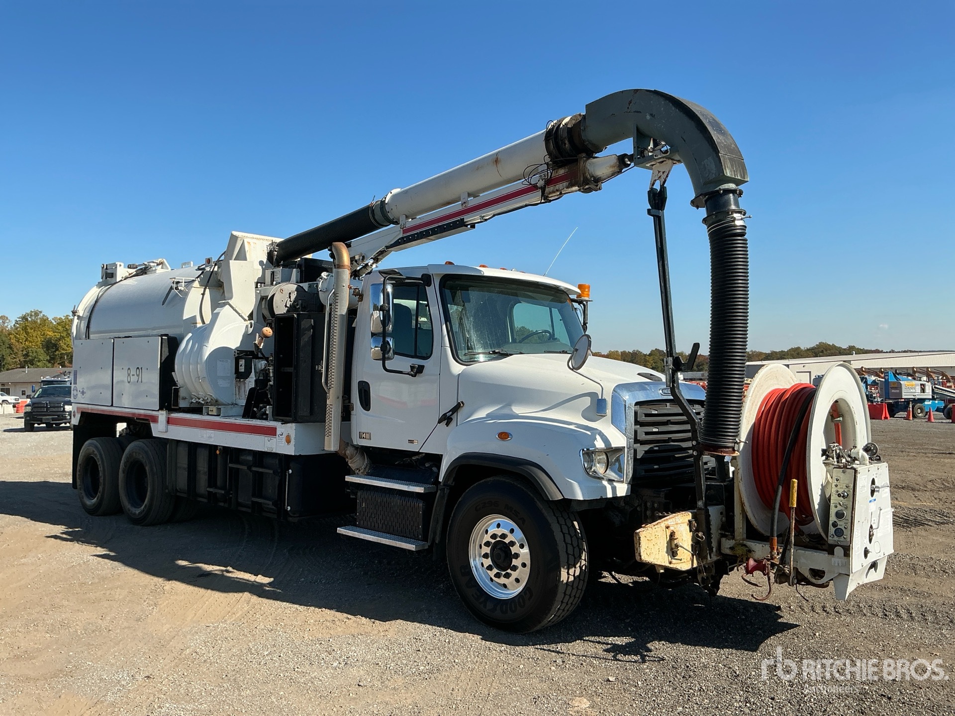 2014 Freightliner 114SD