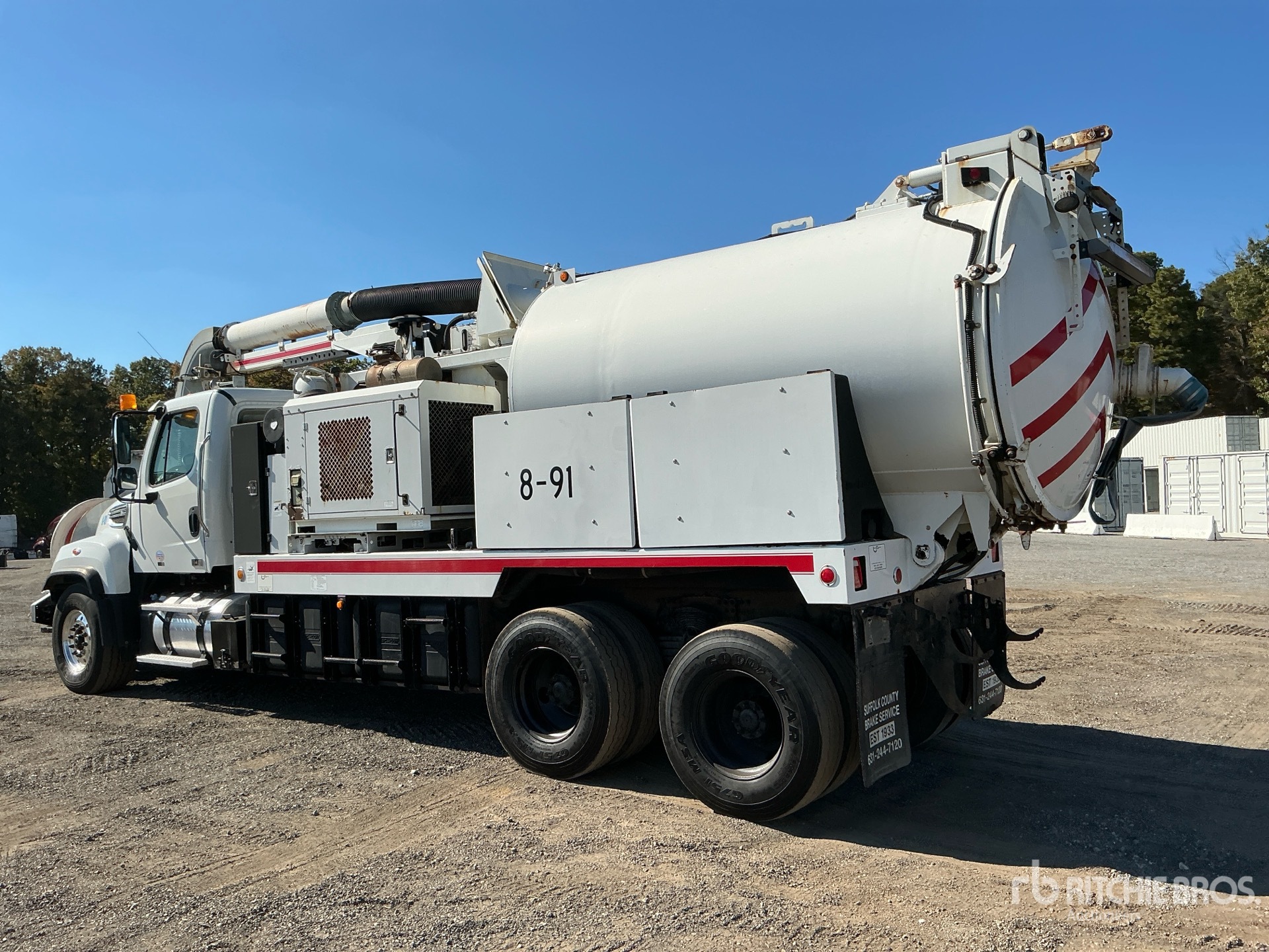 2014 Freightliner 114SD