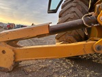 Hydraulics with Outrigger Cylinders
