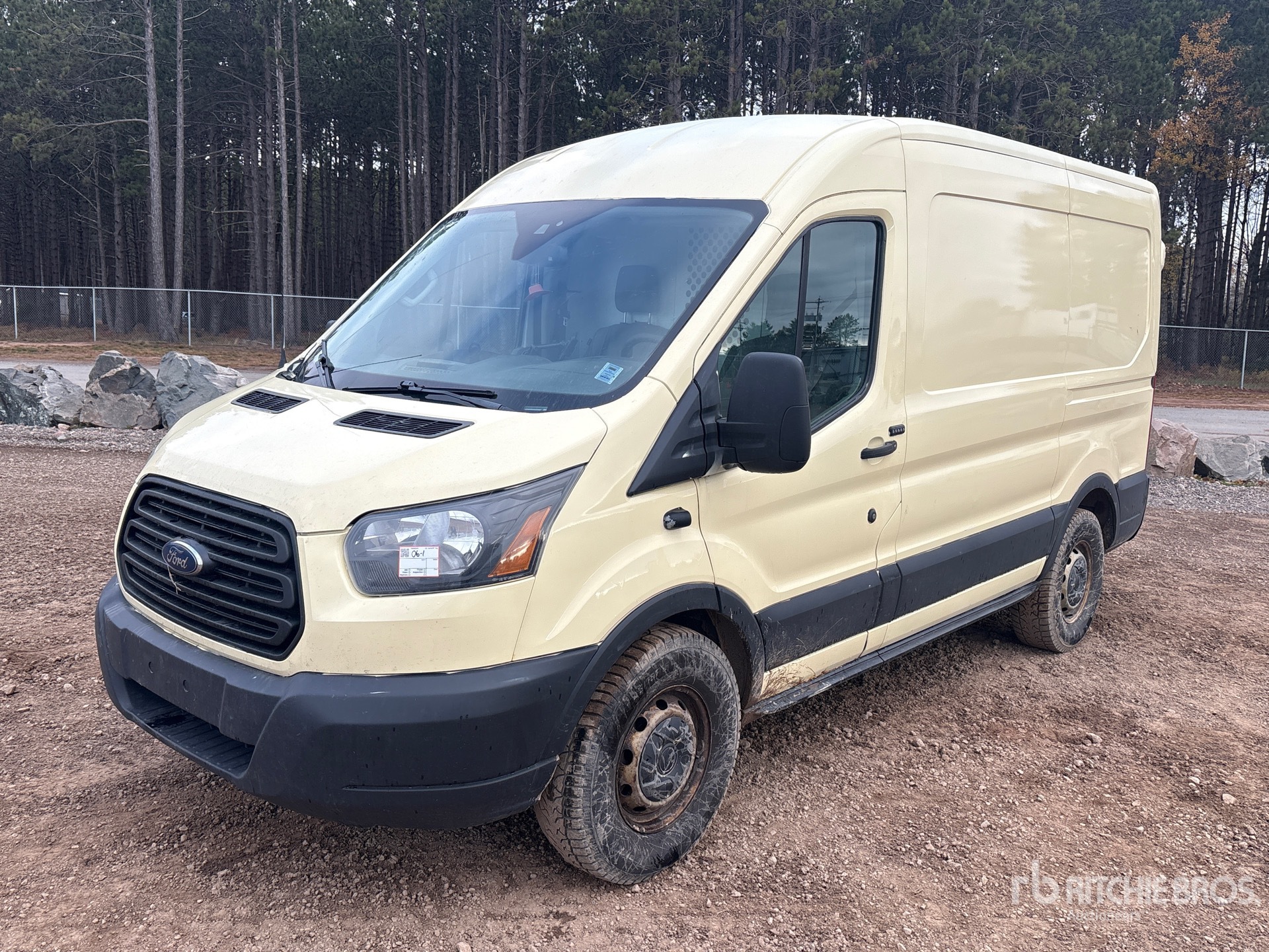 Photo of 2019 Ford TRANSIT 250