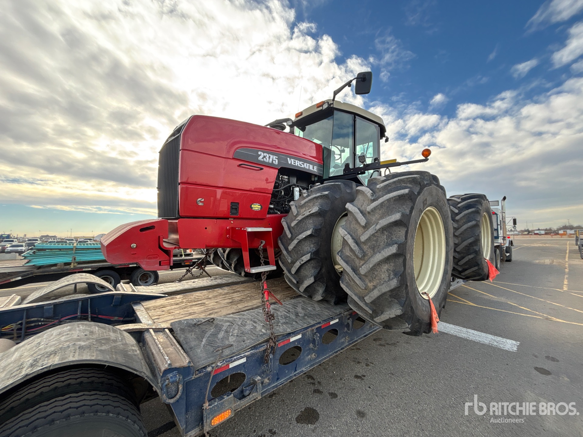 2013 Versatile 2375