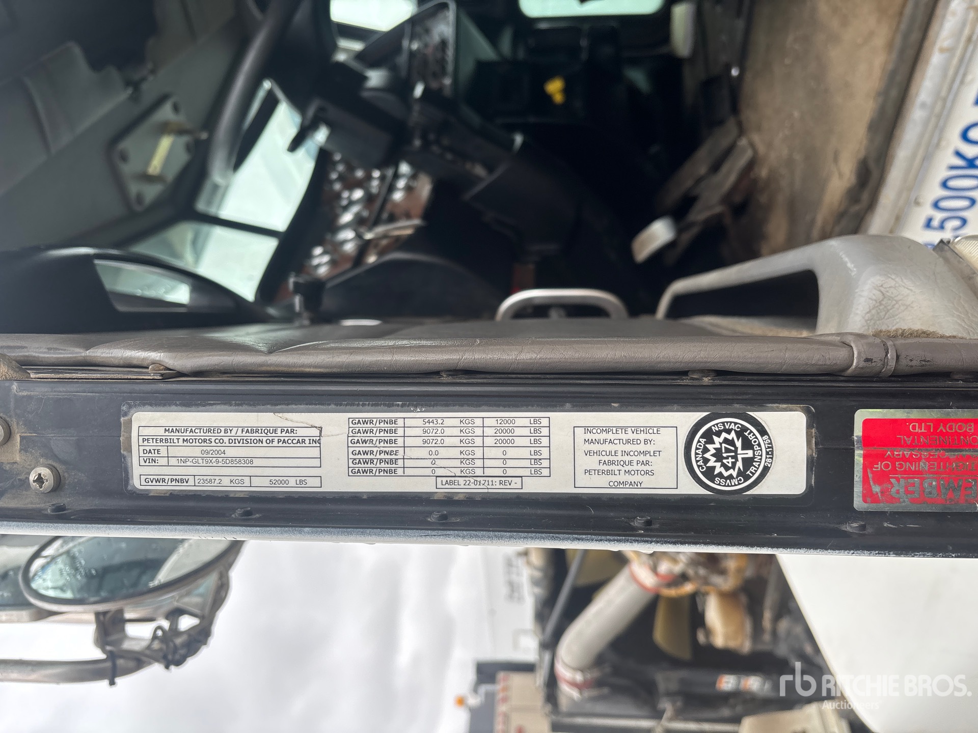 2005 Peterbilt 385