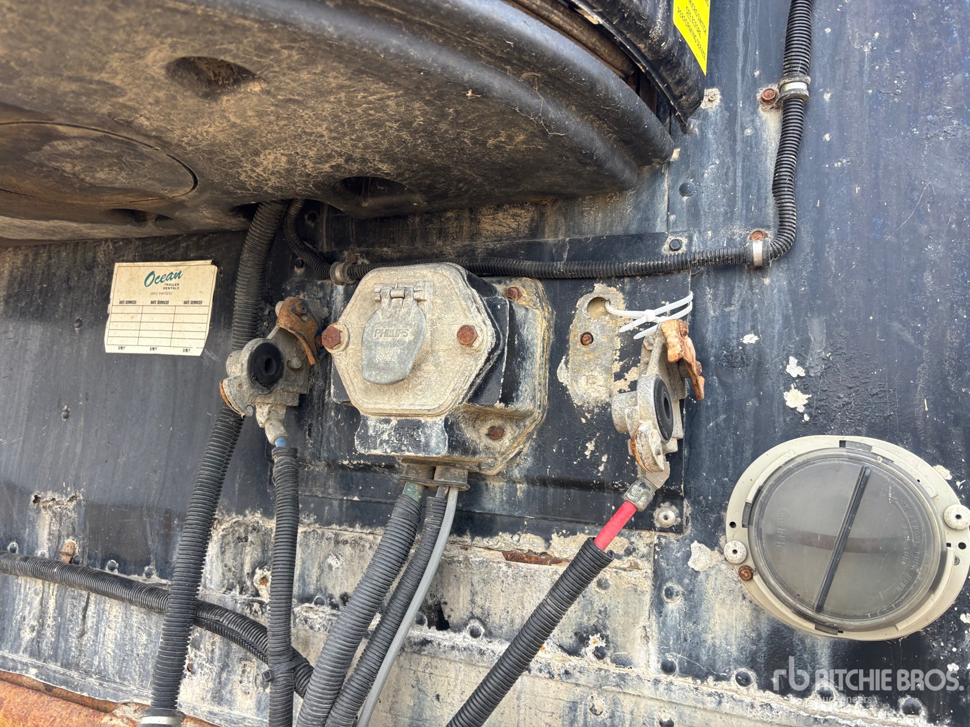 2010 Utility 53 ft x 102 in Tri/A (Inoperable)