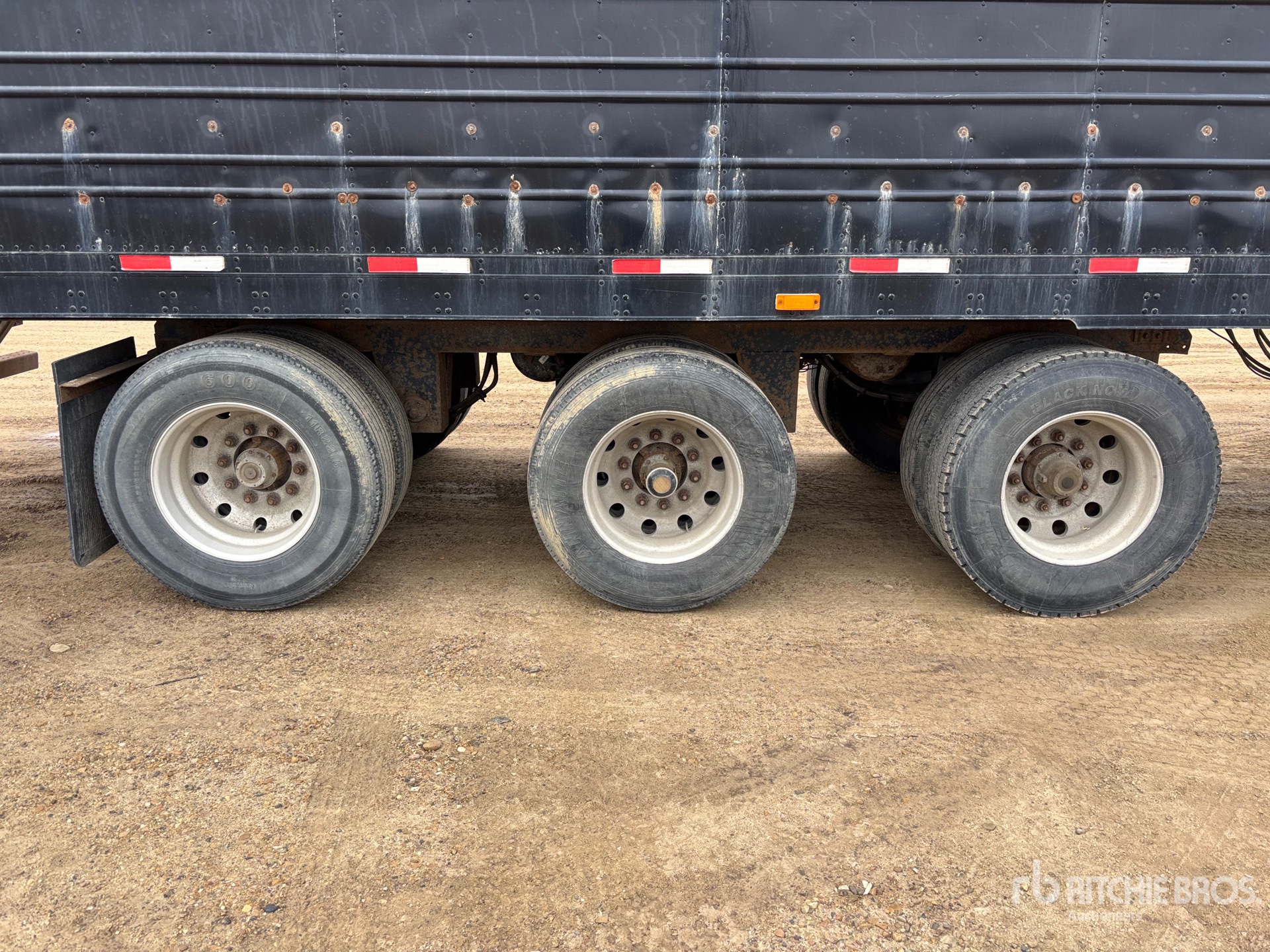 2010 Utility 53 ft x 102 in Tri/A (Inoperable)