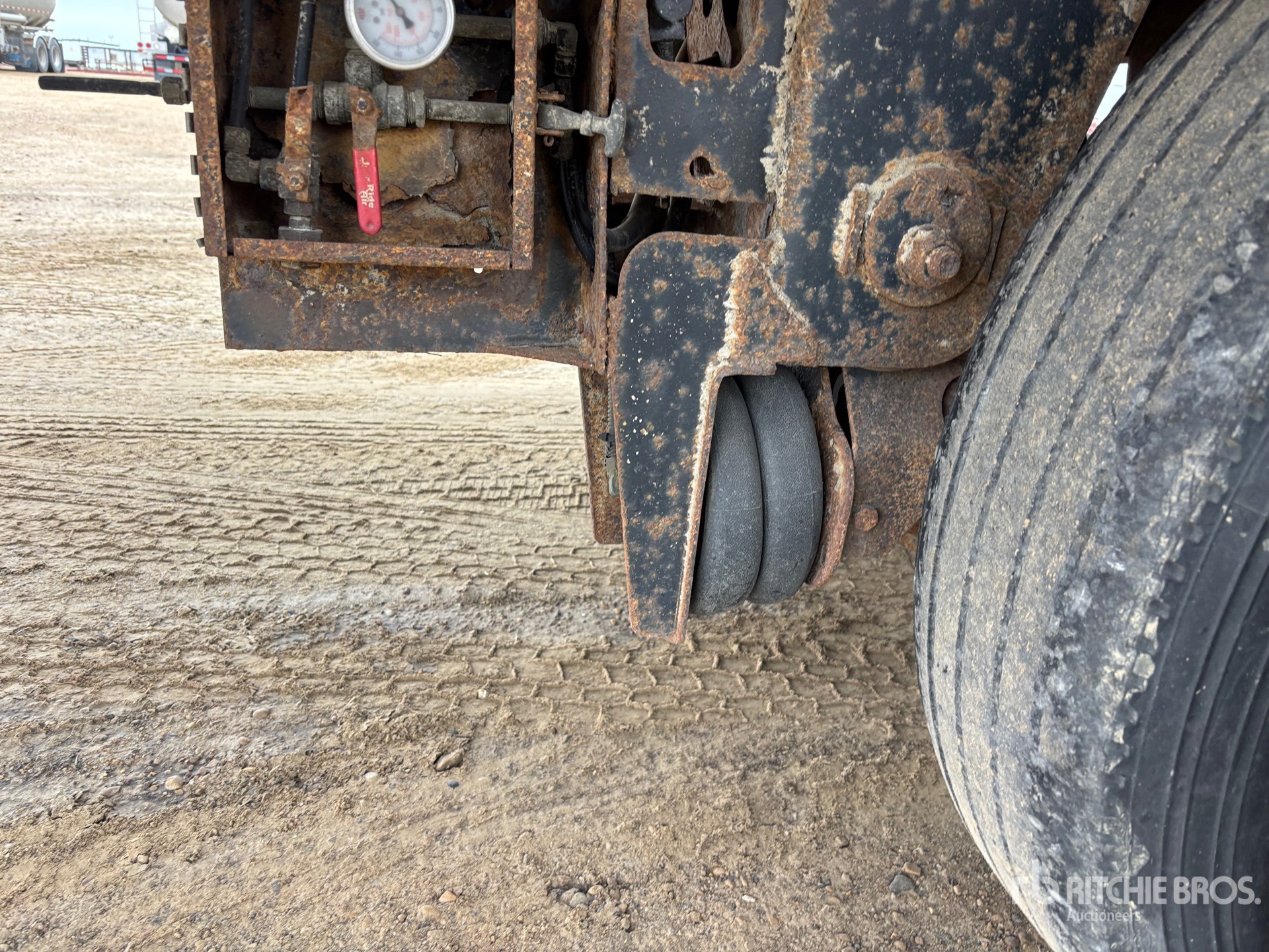 2010 Utility 53 ft x 102 in Tri/A (Inoperable)
