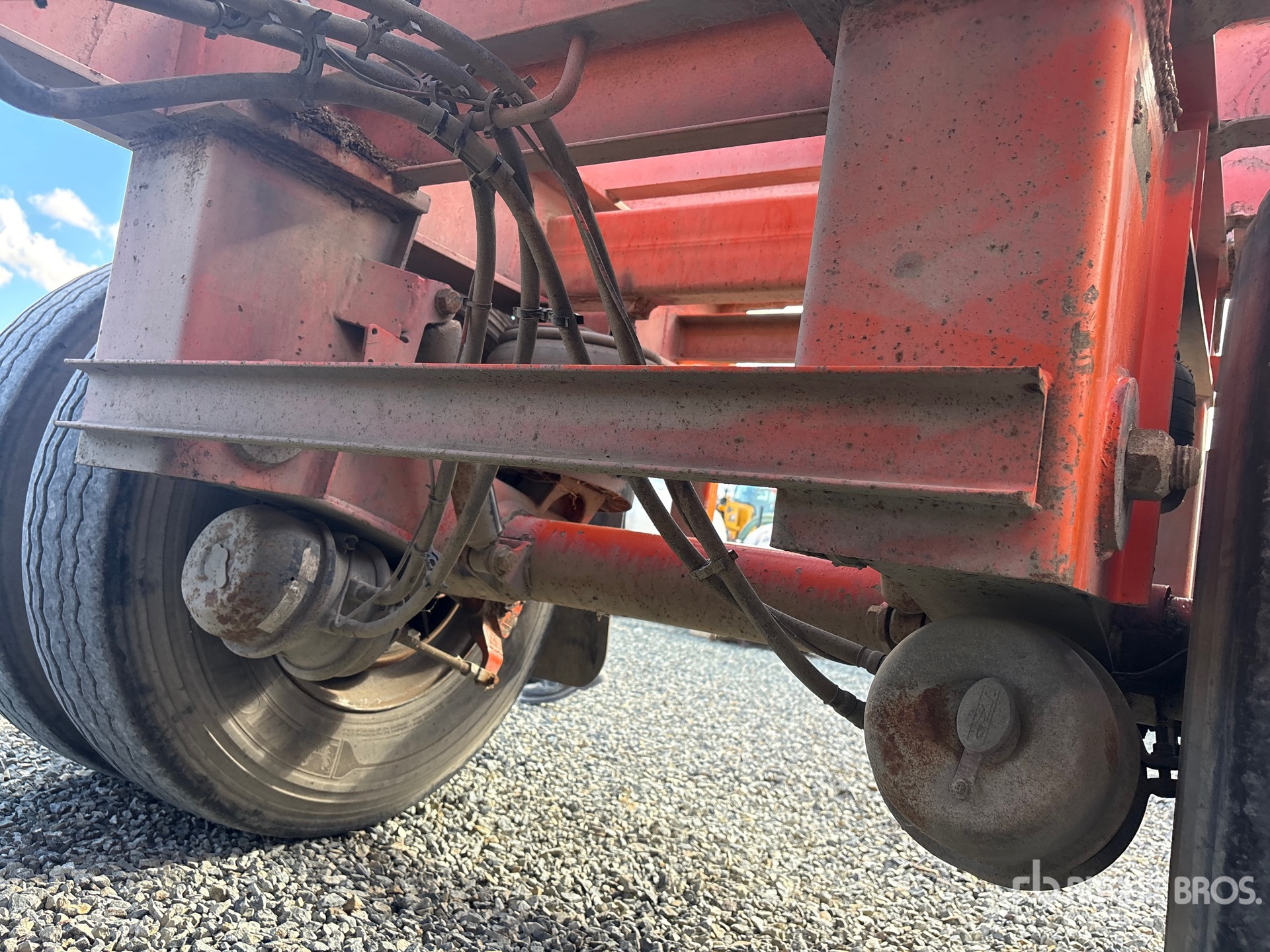 2010 Viking 47 FT T/A SPREAD AXLE