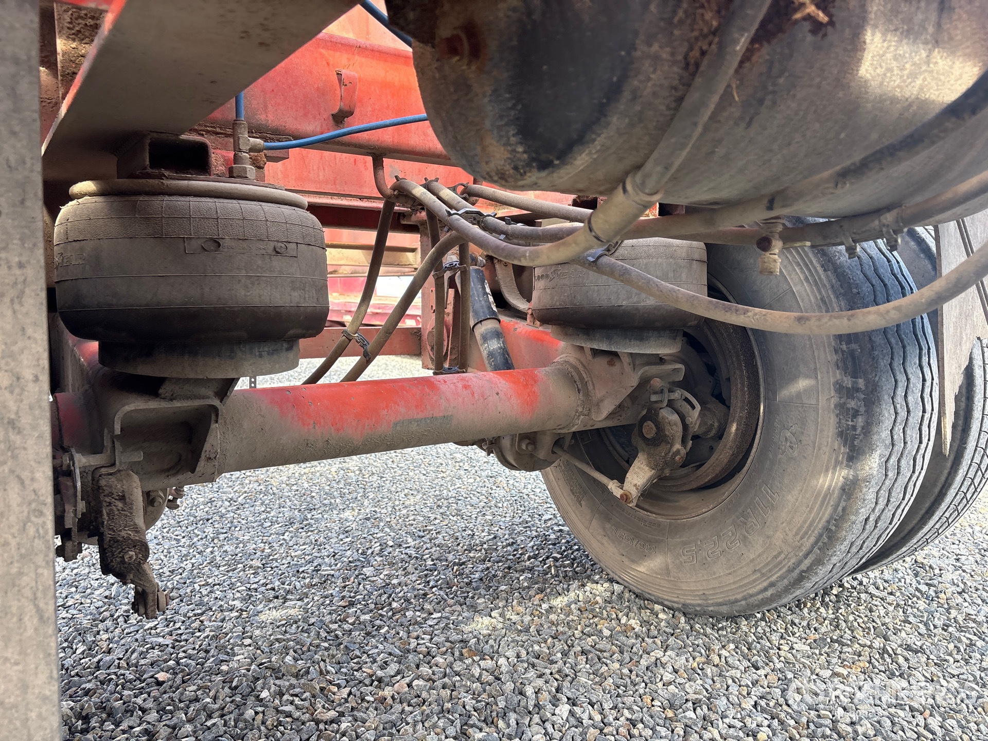 2010 Viking 47 FT T/A SPREAD AXLE