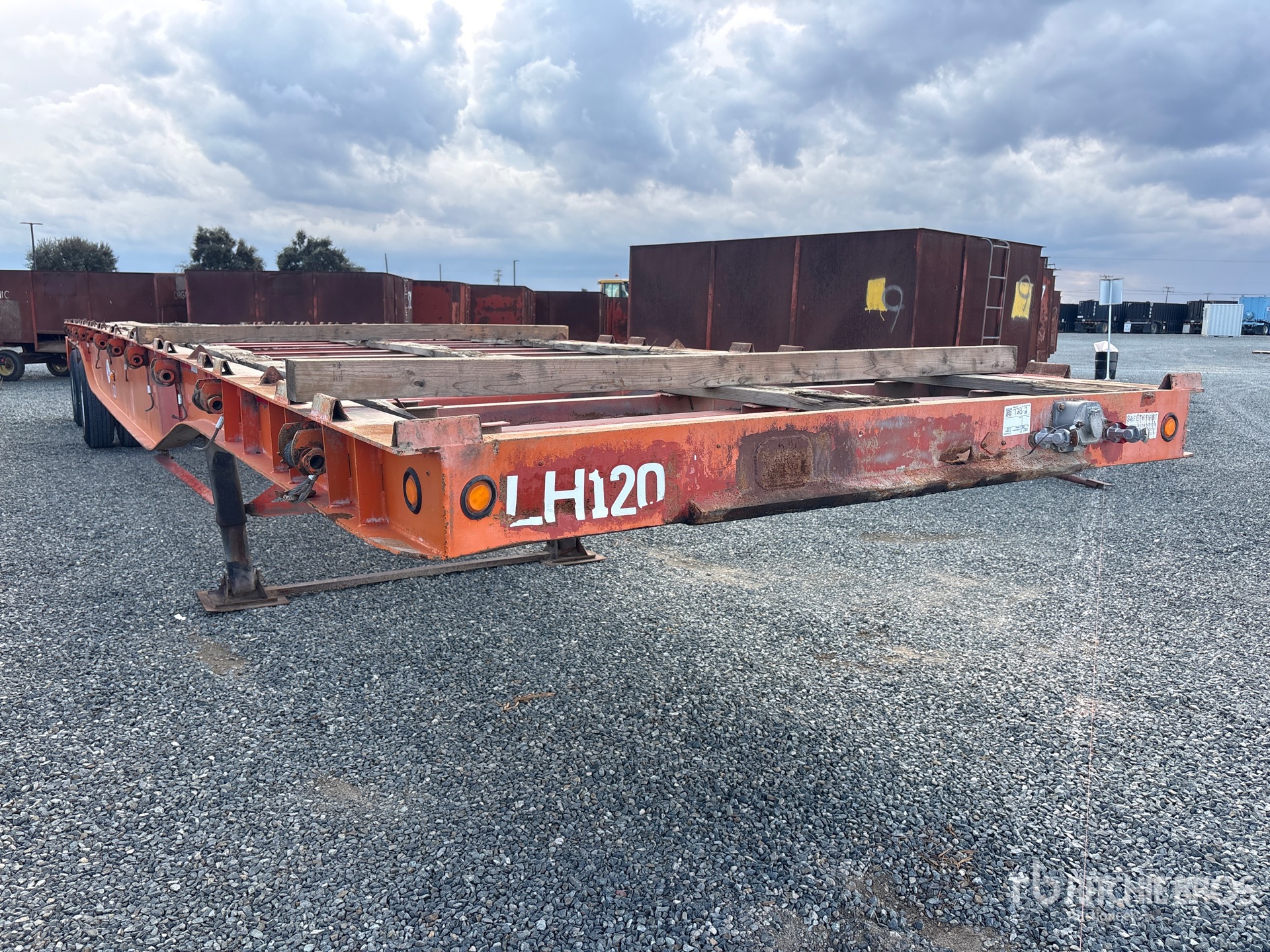 2010 Viking 47 FT T/A SPREAD AXLE