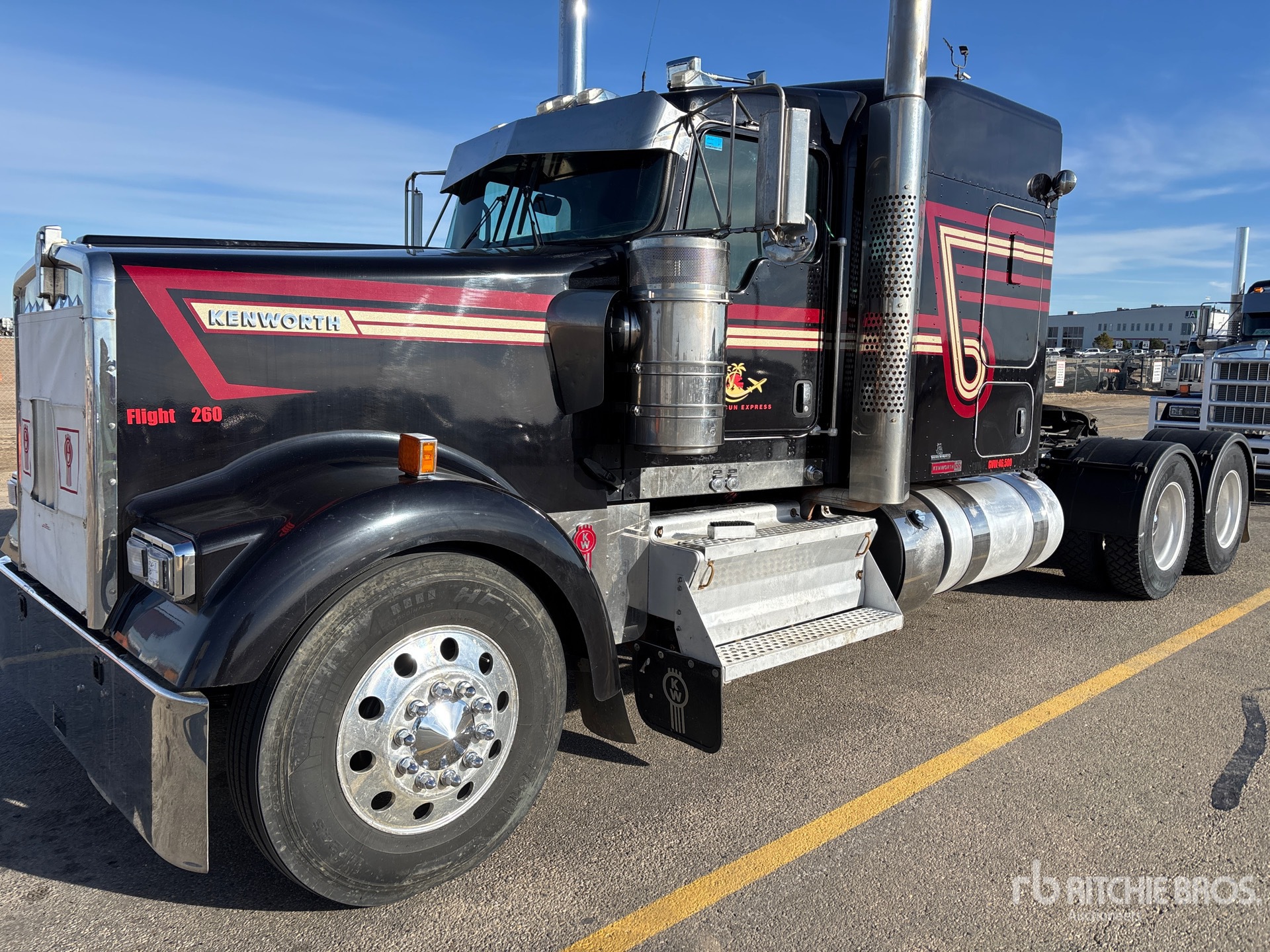 2024 Kenworth W900