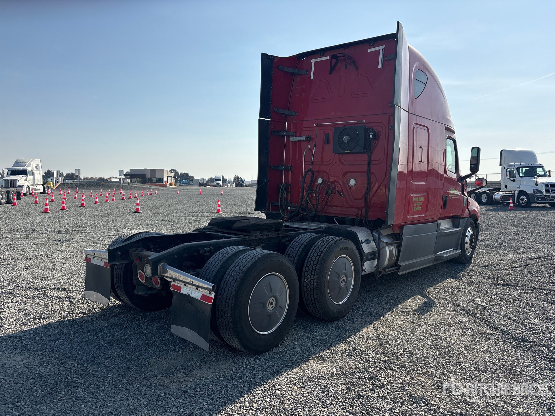 2019 Freightliner CASCADIA 126