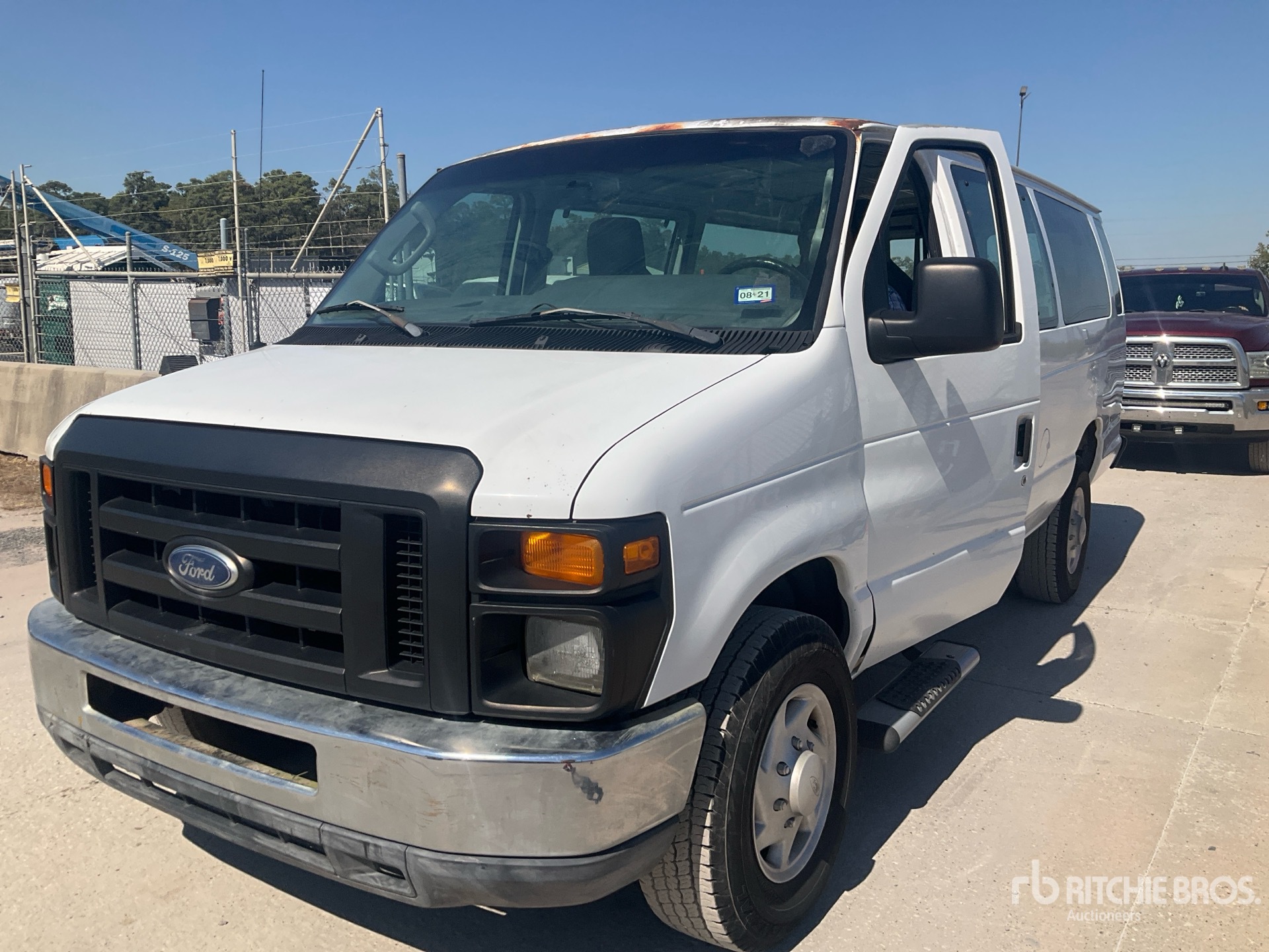 2009 Ford E-350