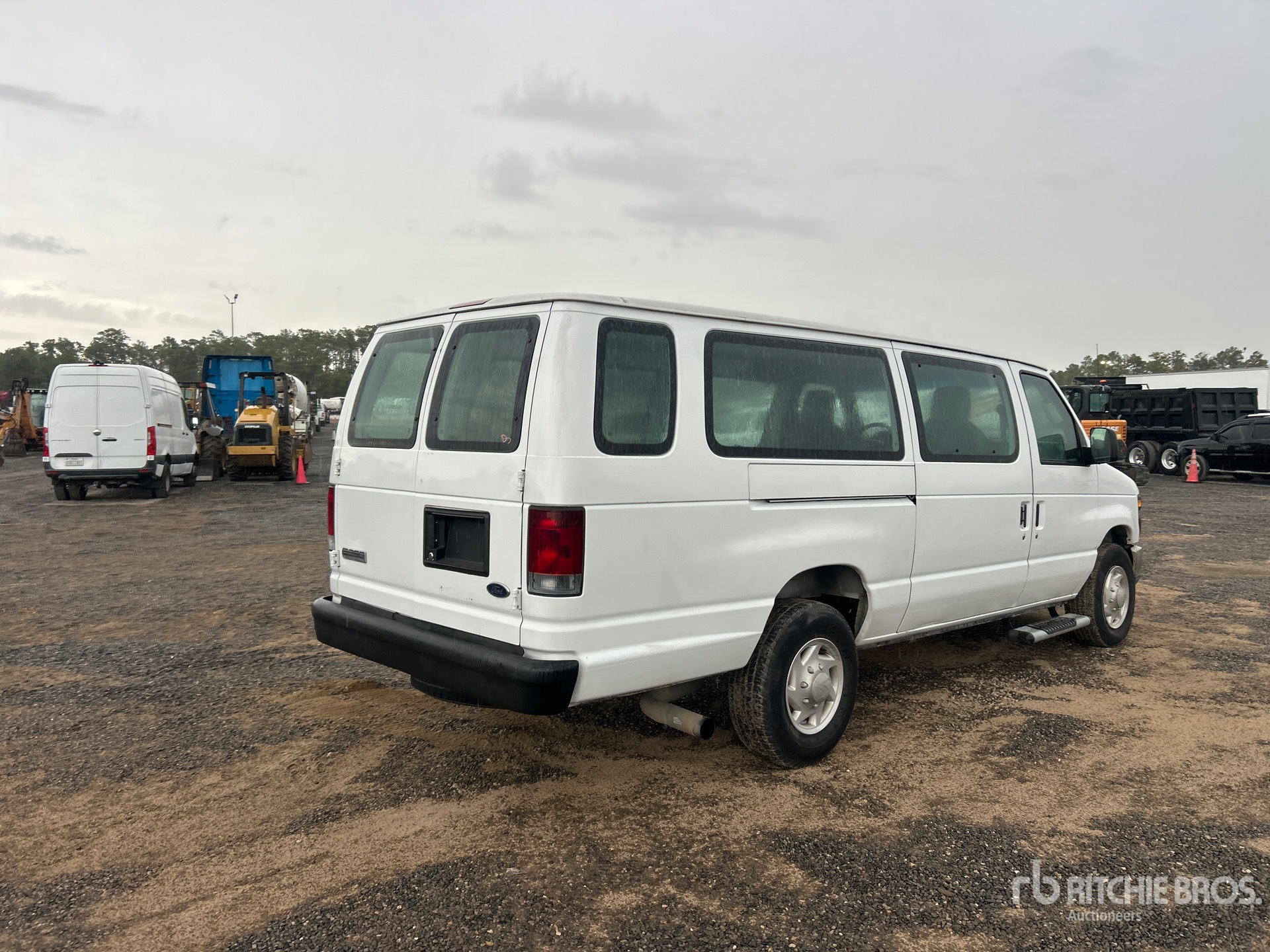 2009 Ford E-350