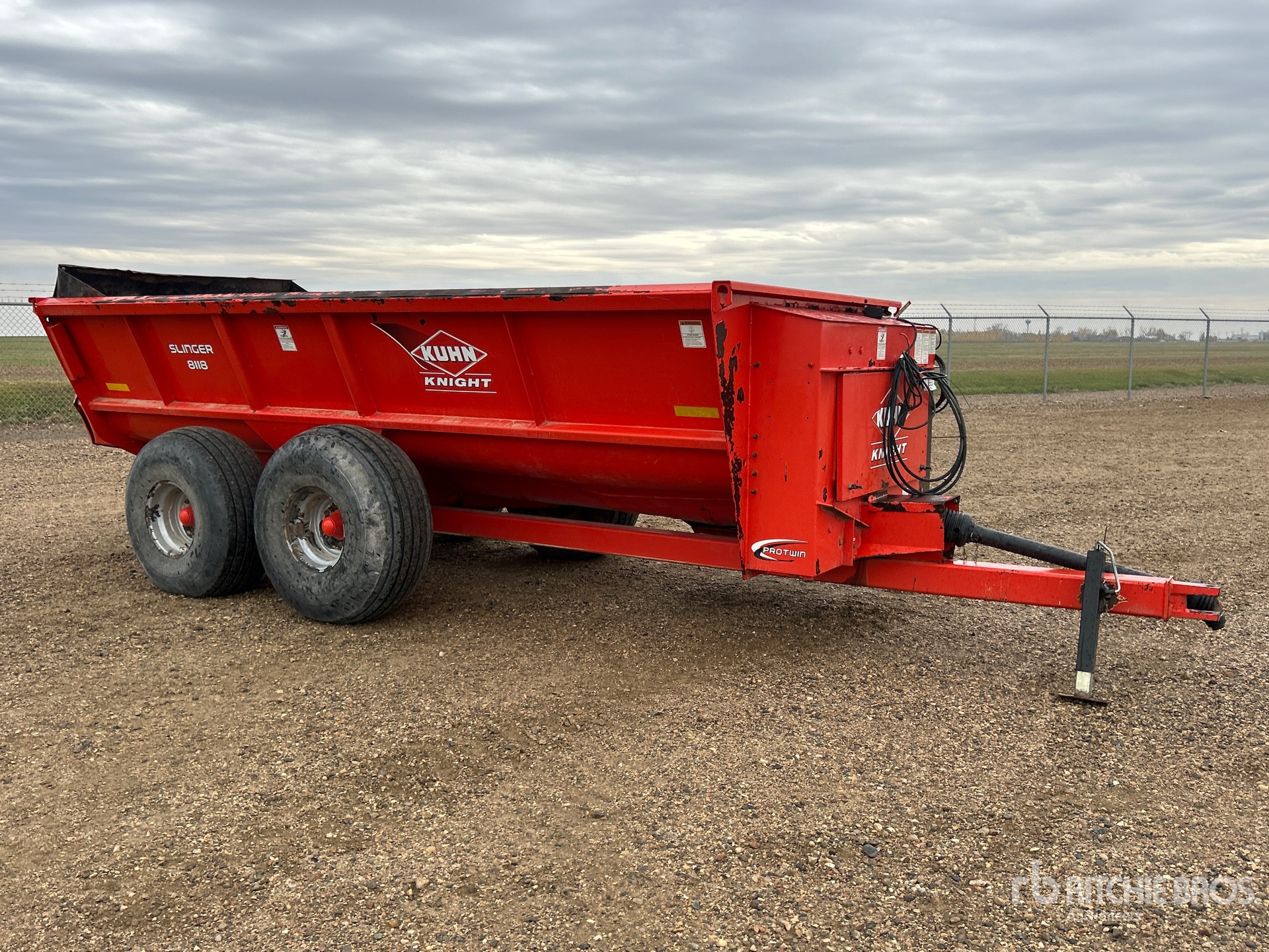 Kuhn 8118