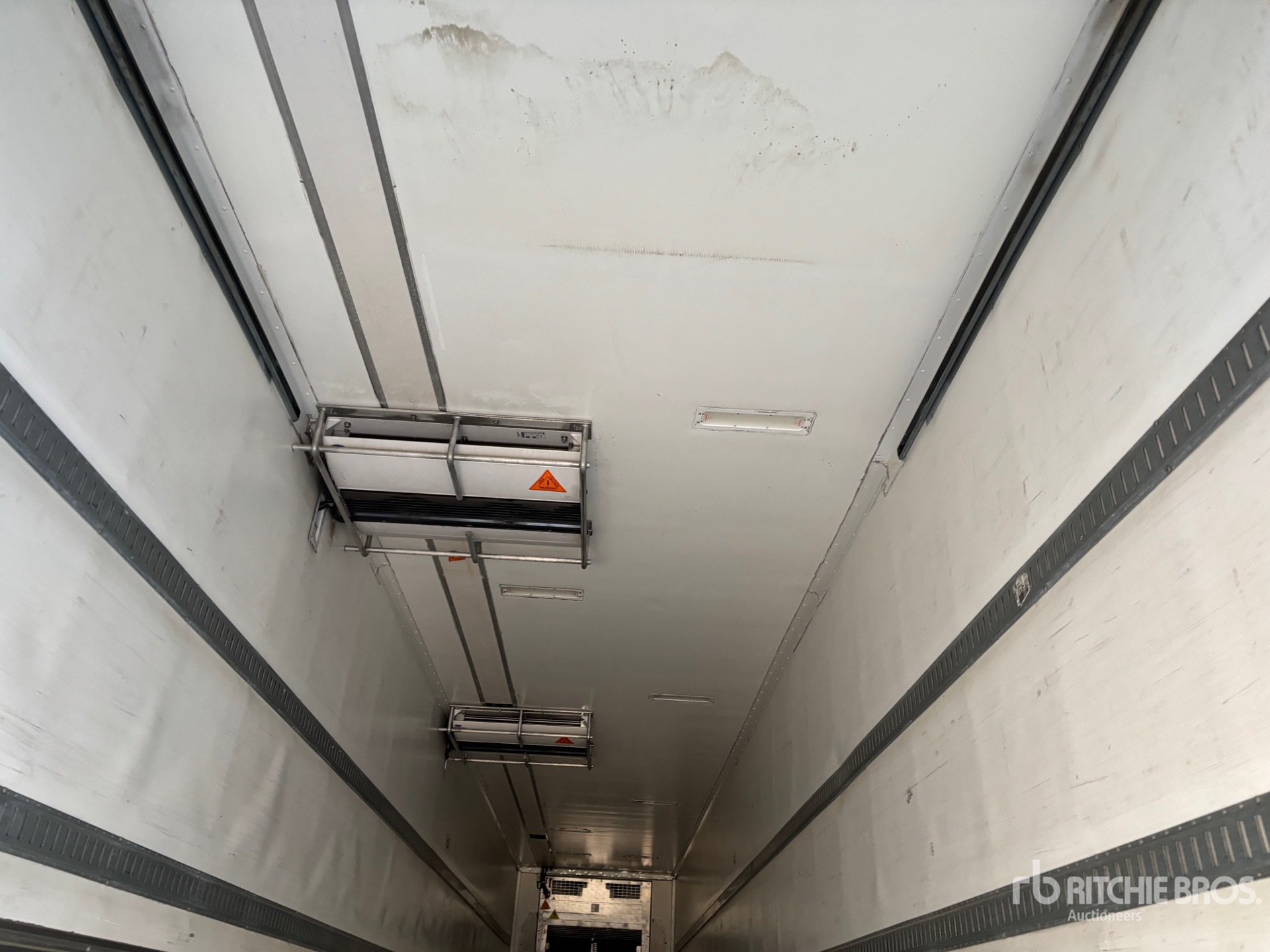 2014 Great Dane 53 FT X 102 IN TRI/A MULTI -TEMP