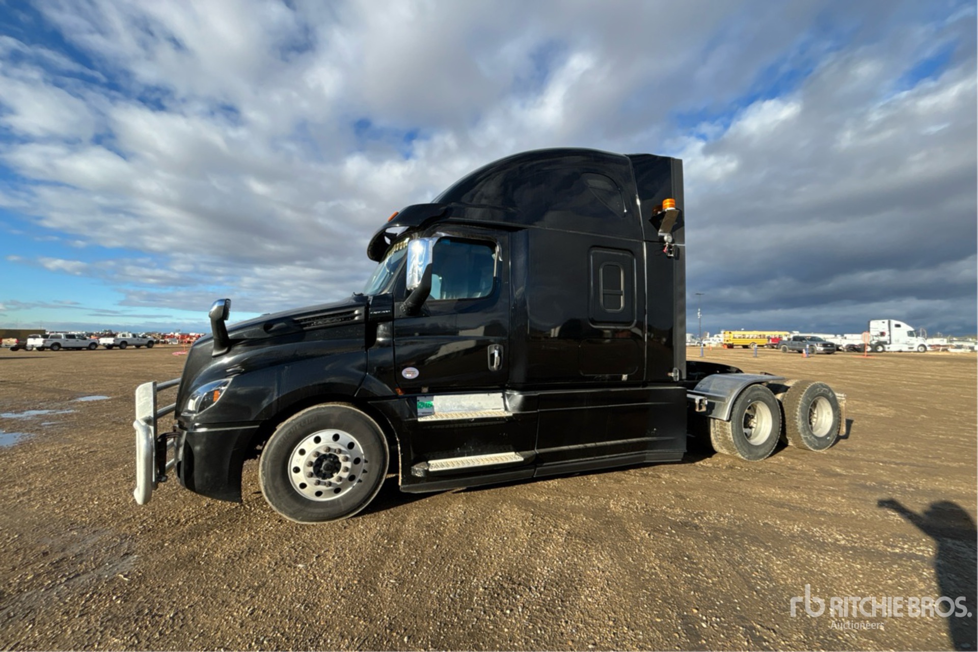 2019 Freightliner CASCADIA 126