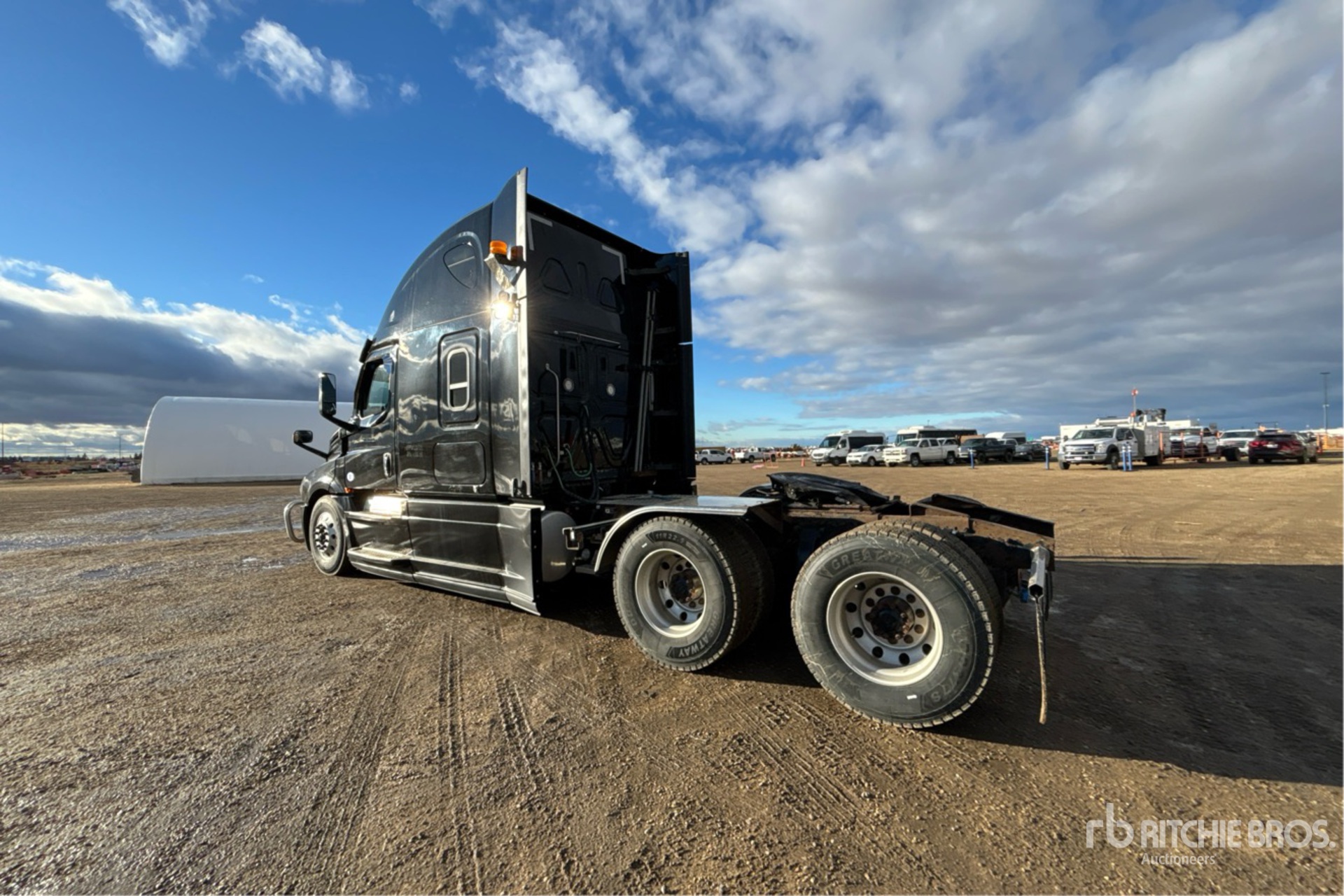 2019 Freightliner CASCADIA 126