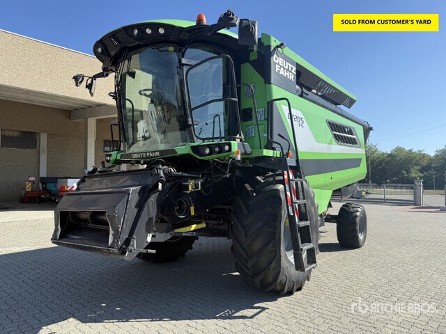 2014 Deutz-Fahr C7205 Combine Harvester
