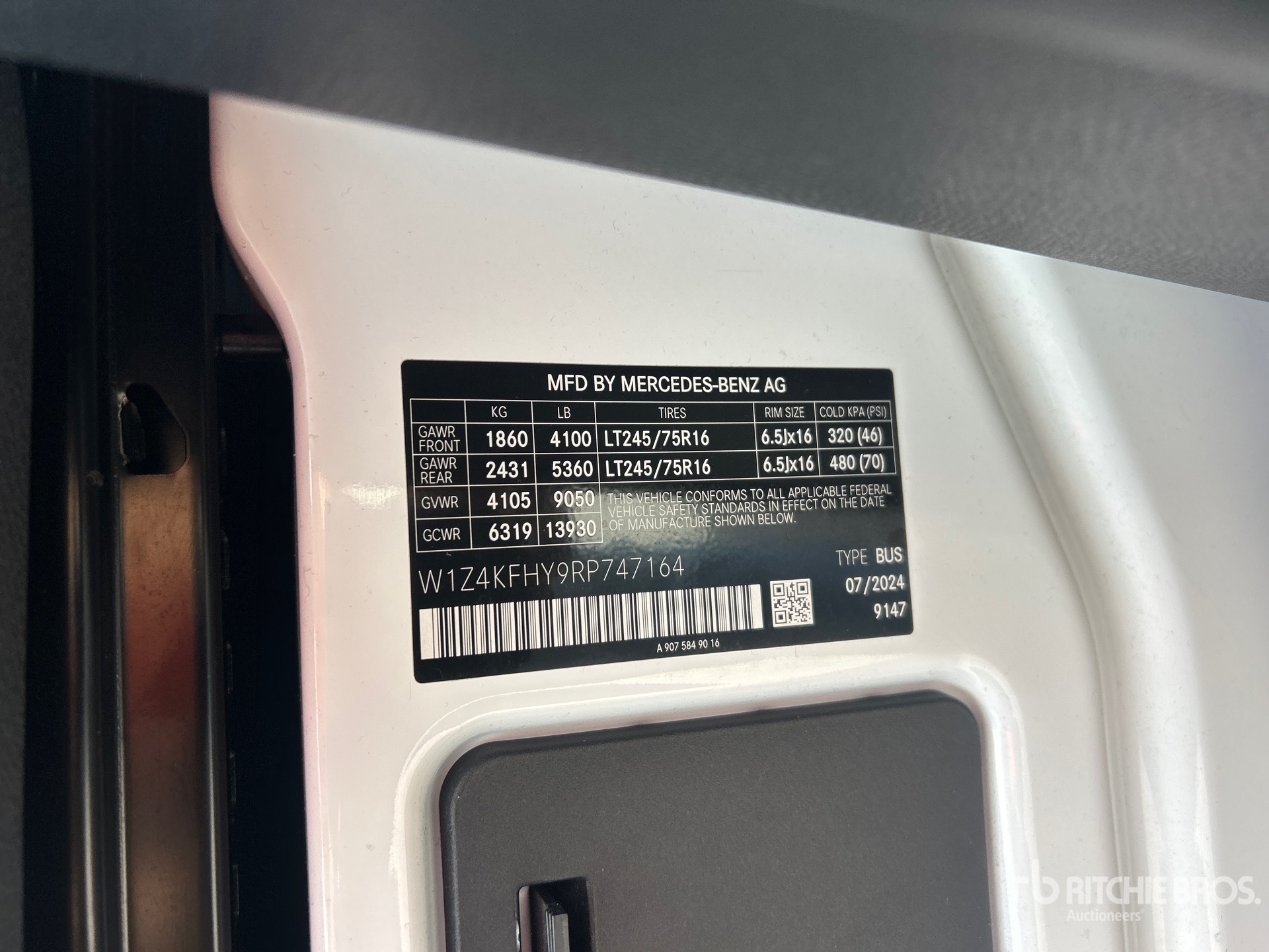 2024 Mercedes-Benz SPRINTER 2500