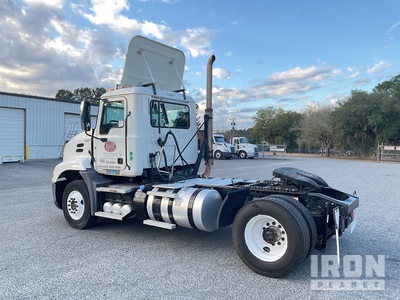 General Appearance with Imagen: esquina trasera izquierda