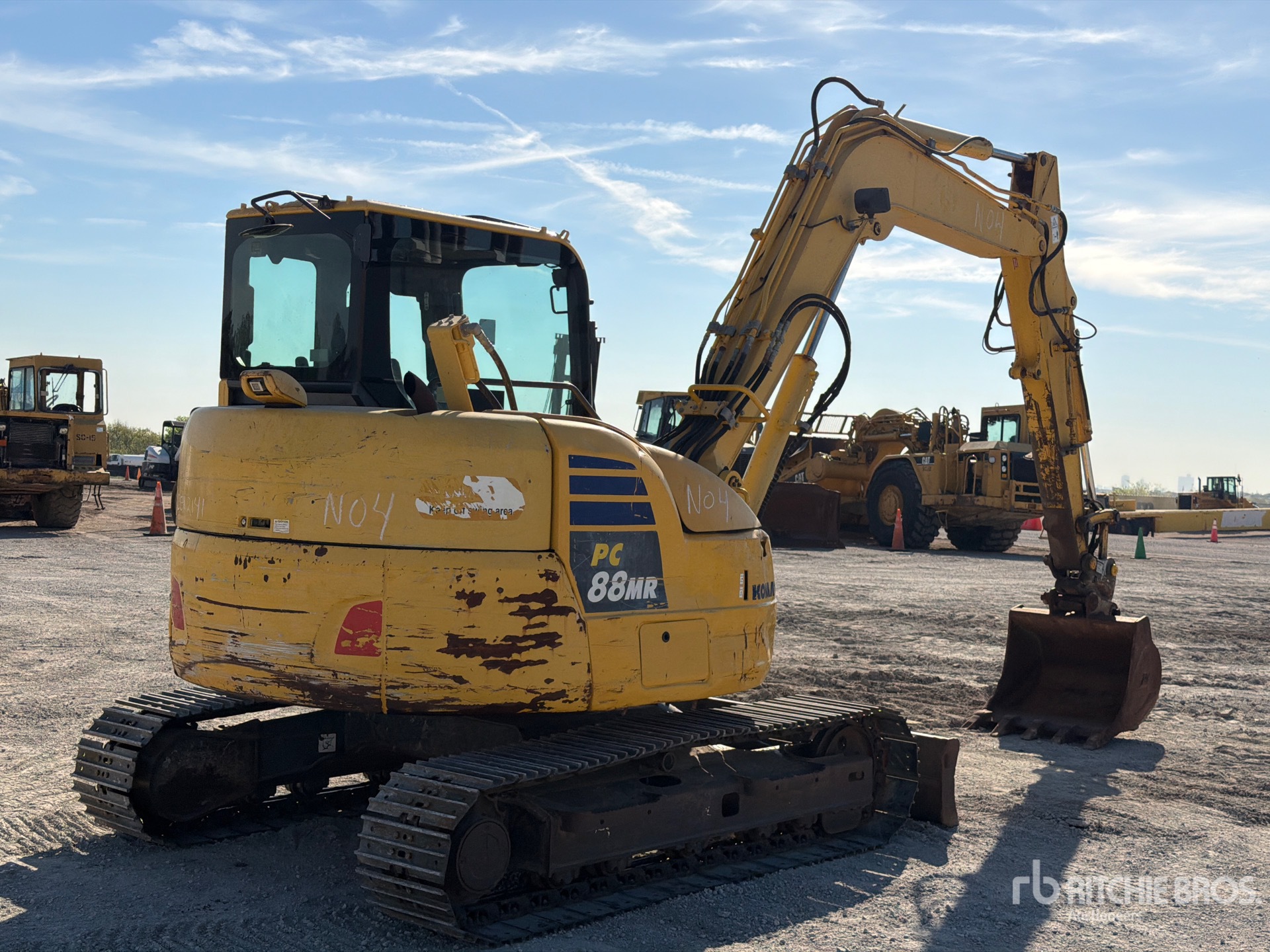 2015 Komatsu PC88MR-10