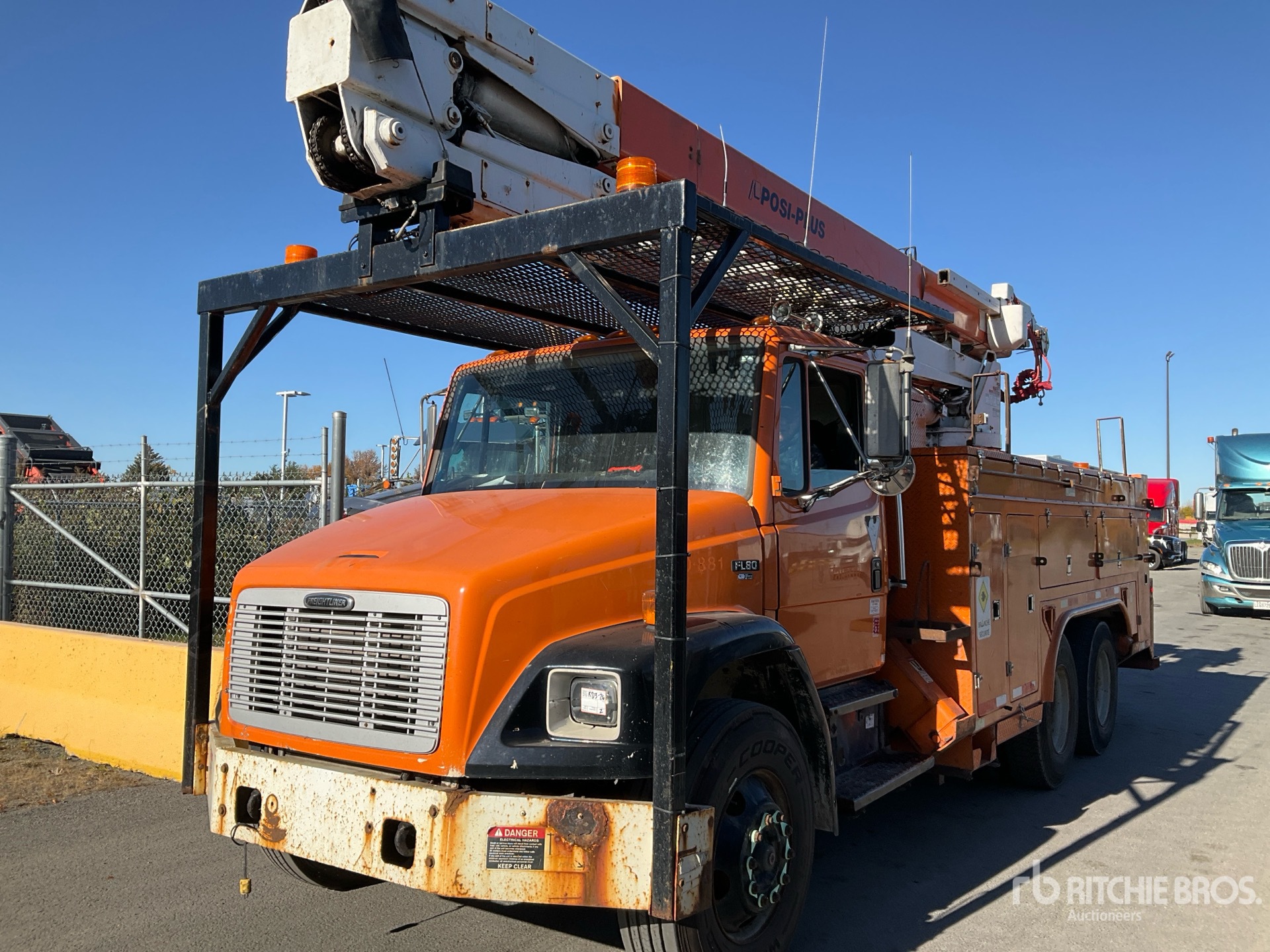 2000 Freightliner FL 80