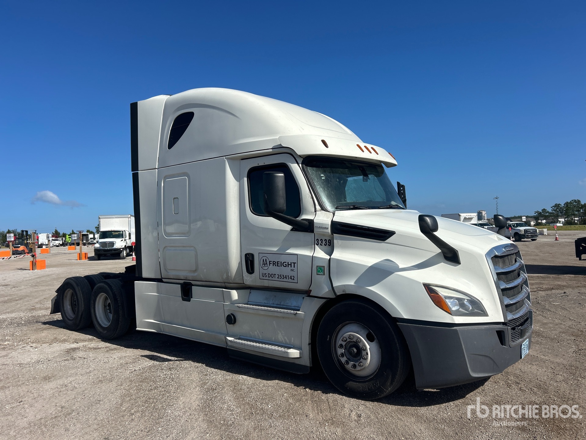 2018 Freightliner CASCADIA 126