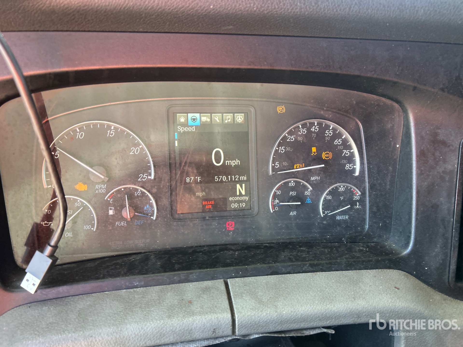 2018 Freightliner CASCADIA 126