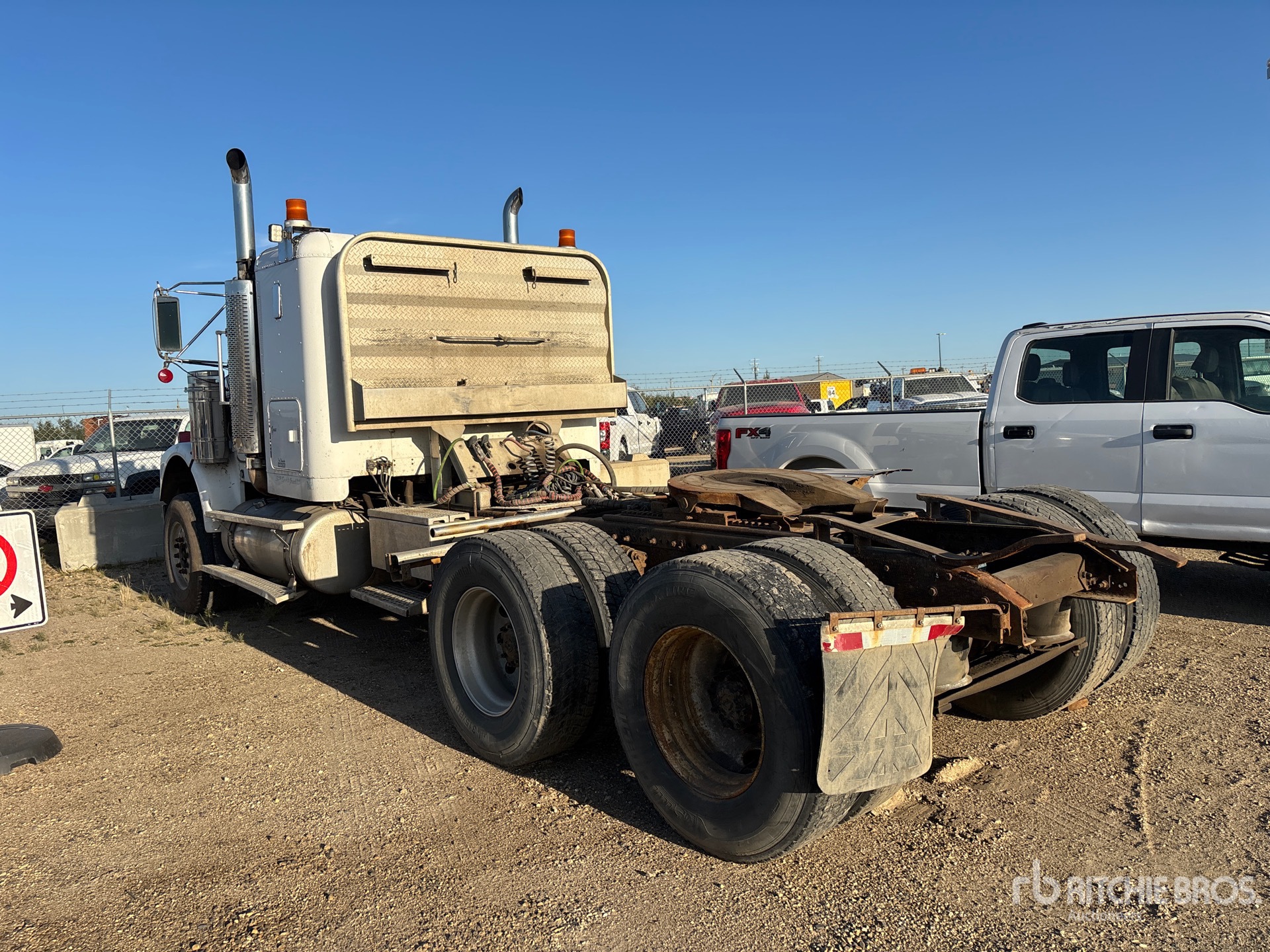 2008 Freightliner FLD 120SD