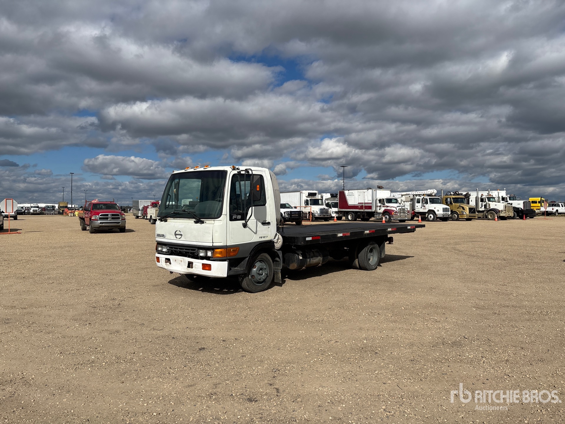 2004 Hino FB1817