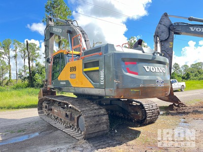 Excavator General Appearance* with Image, coin arrière gauche