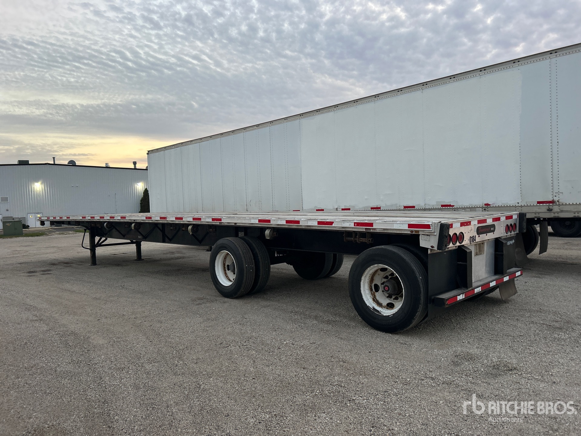 2017 Transcraft 48 ft T/A