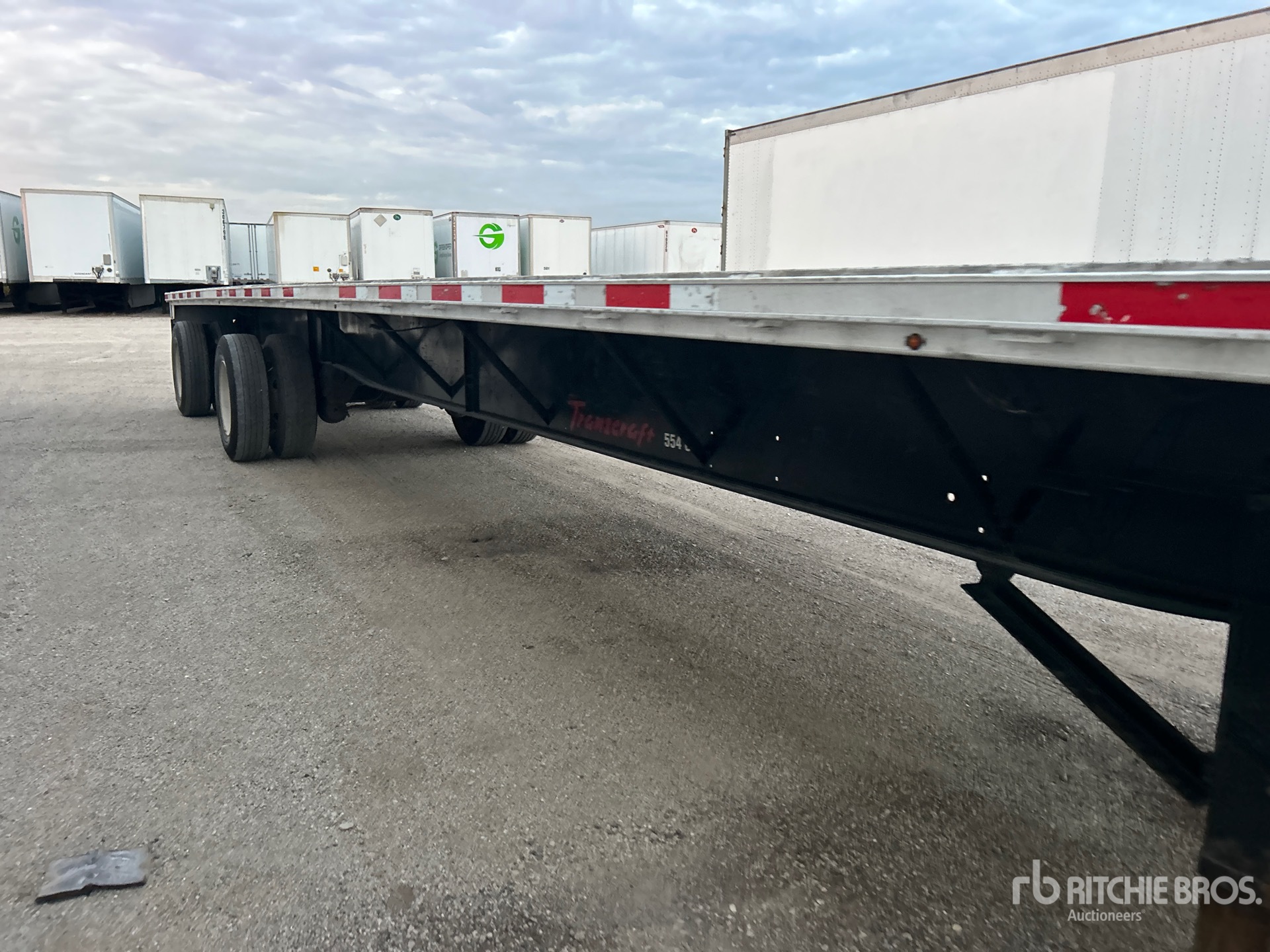 2017 Transcraft 48 ft T/A