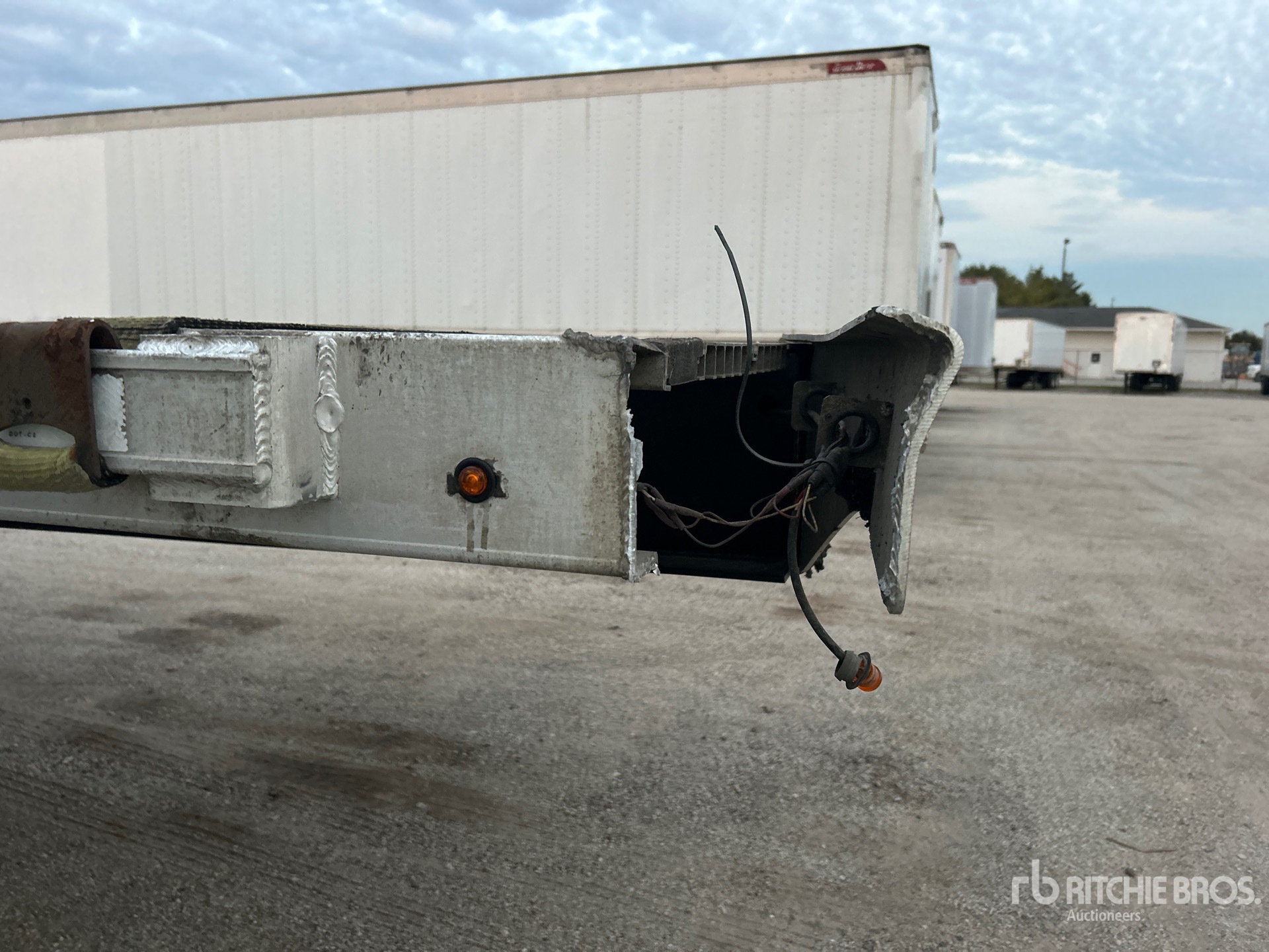 2017 Transcraft 48 ft T/A