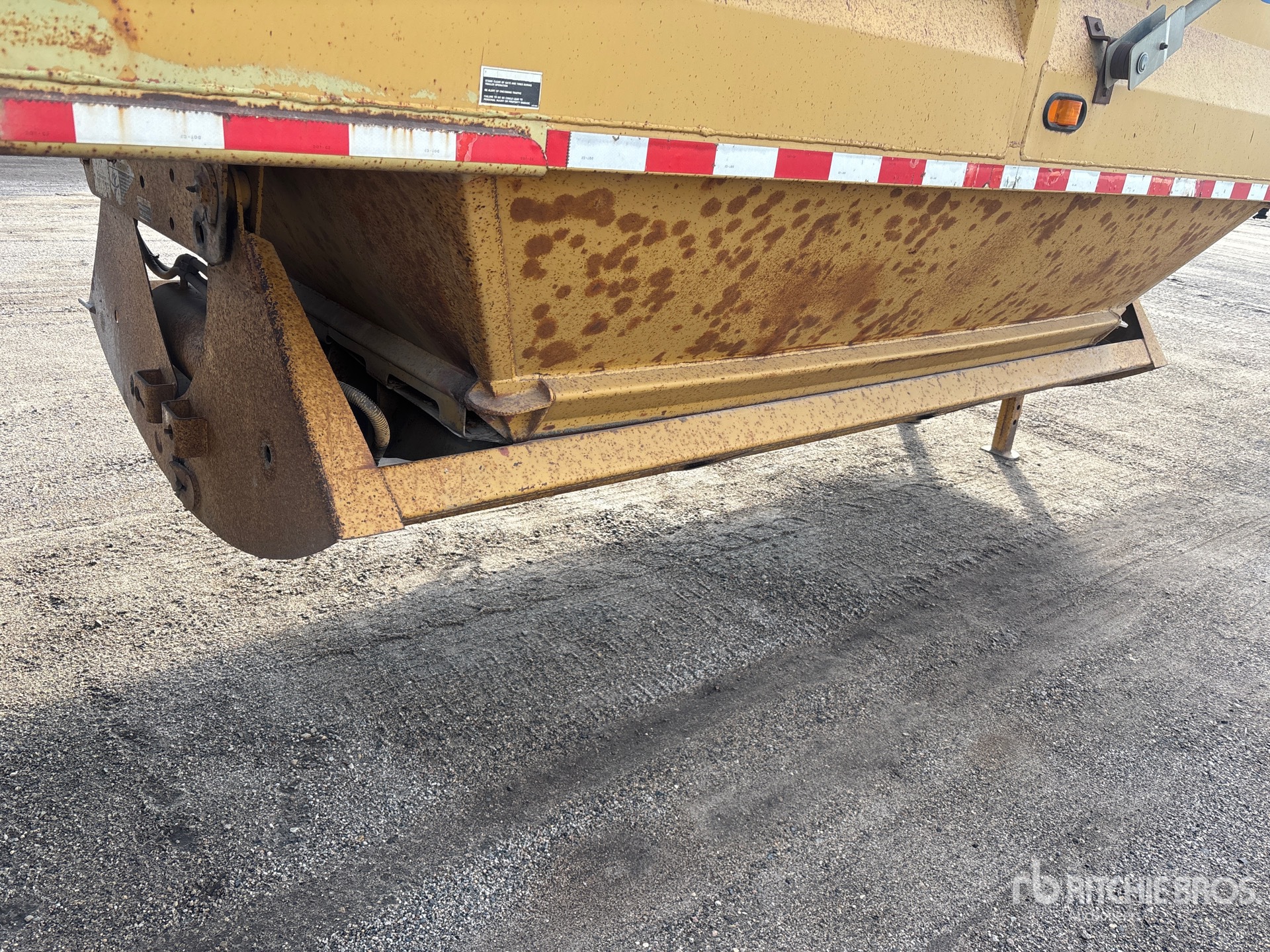 2004 Load King 15 ft Tri/A