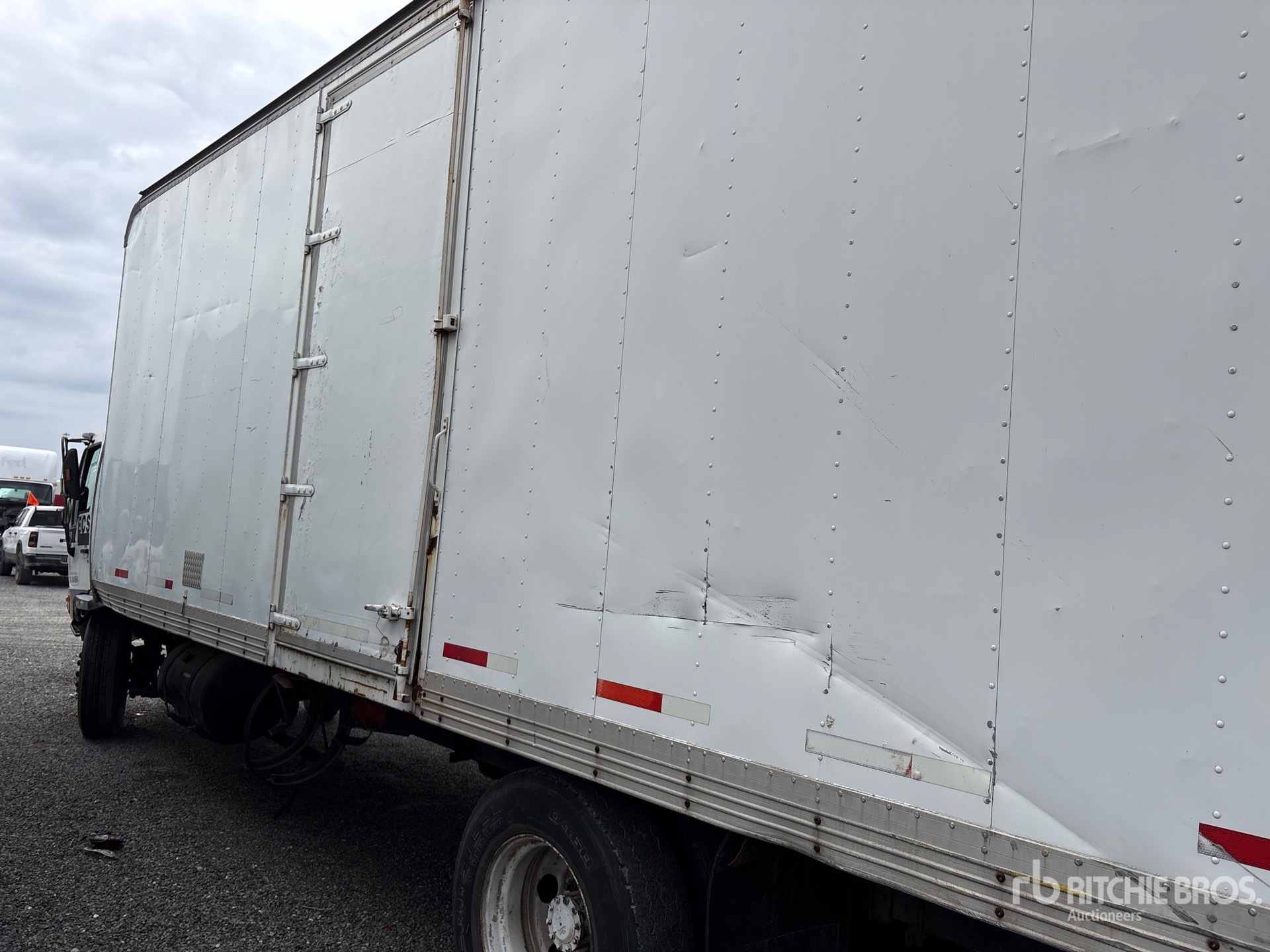 2004 Hino FE2620
