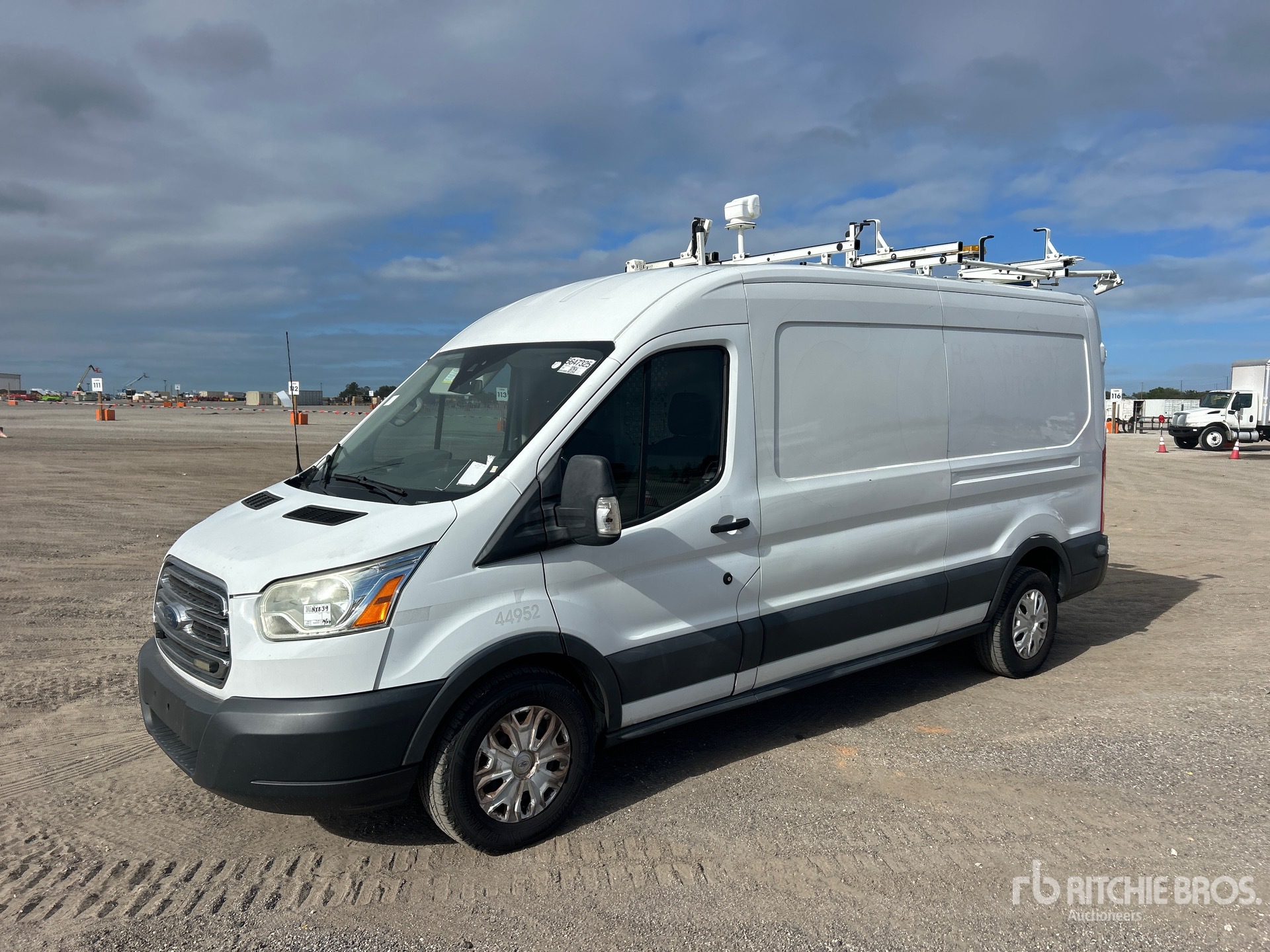 Photo of 2016 Ford TRANSIT 250