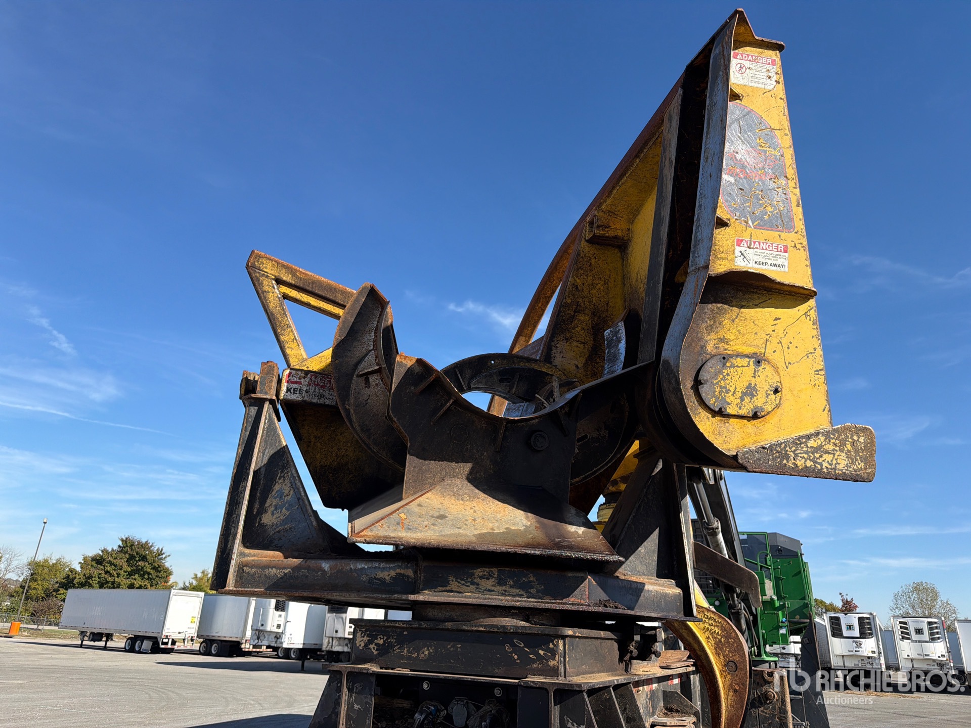 2020 John Deere 437E