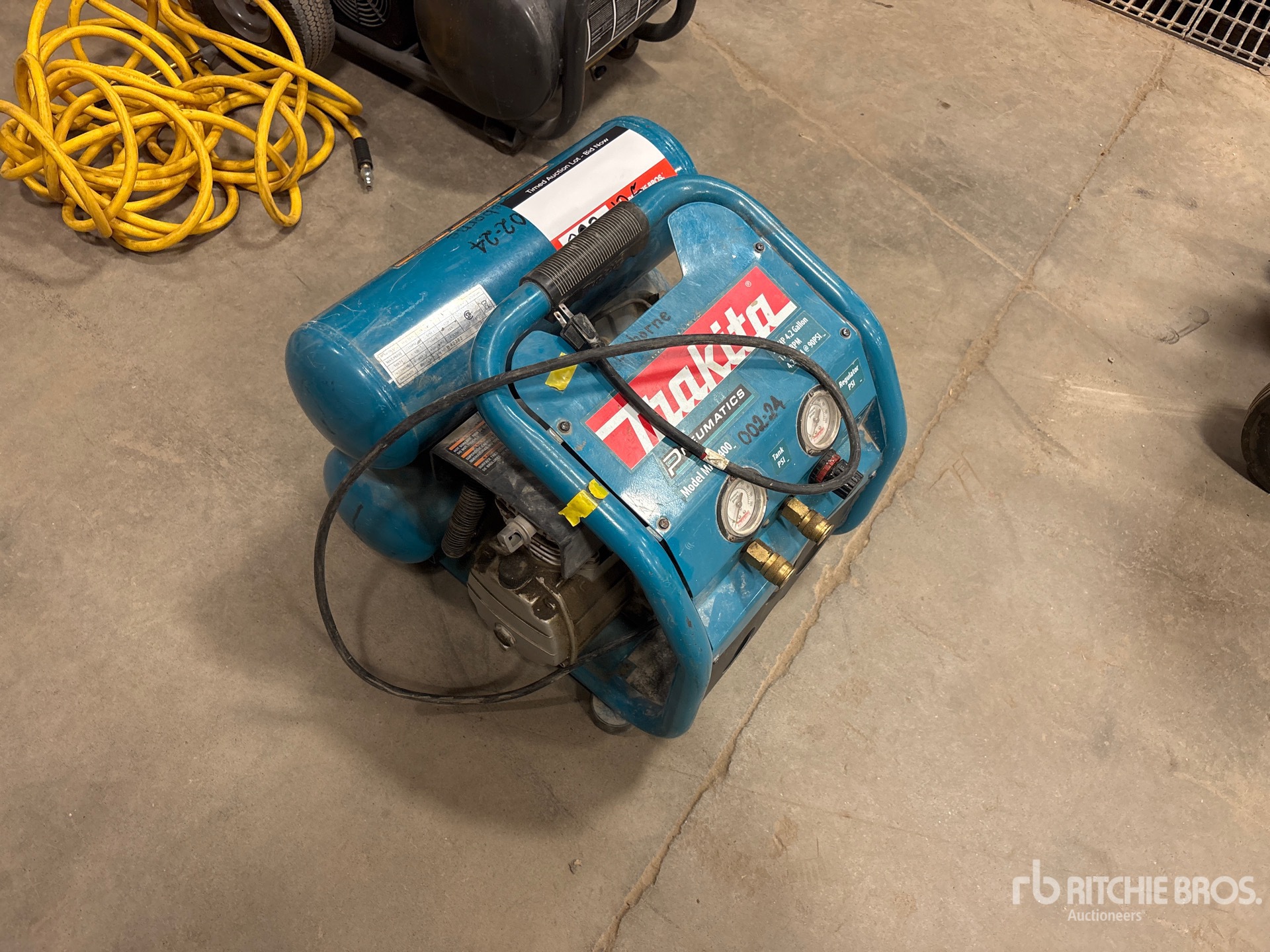 Makita MAC2400