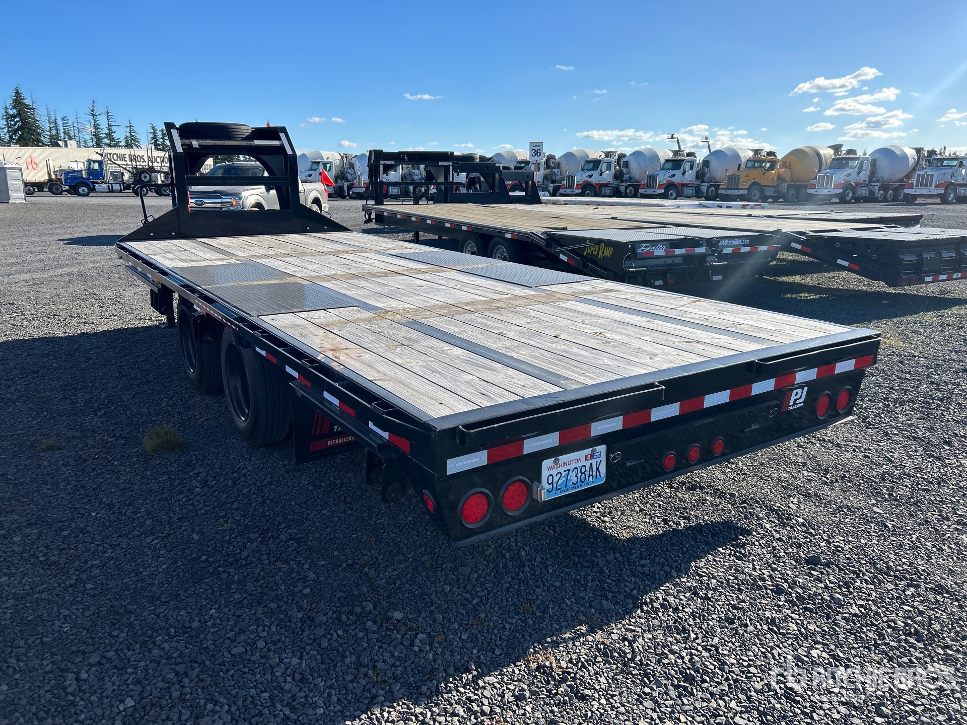 2025 Pj Trailers LD 202