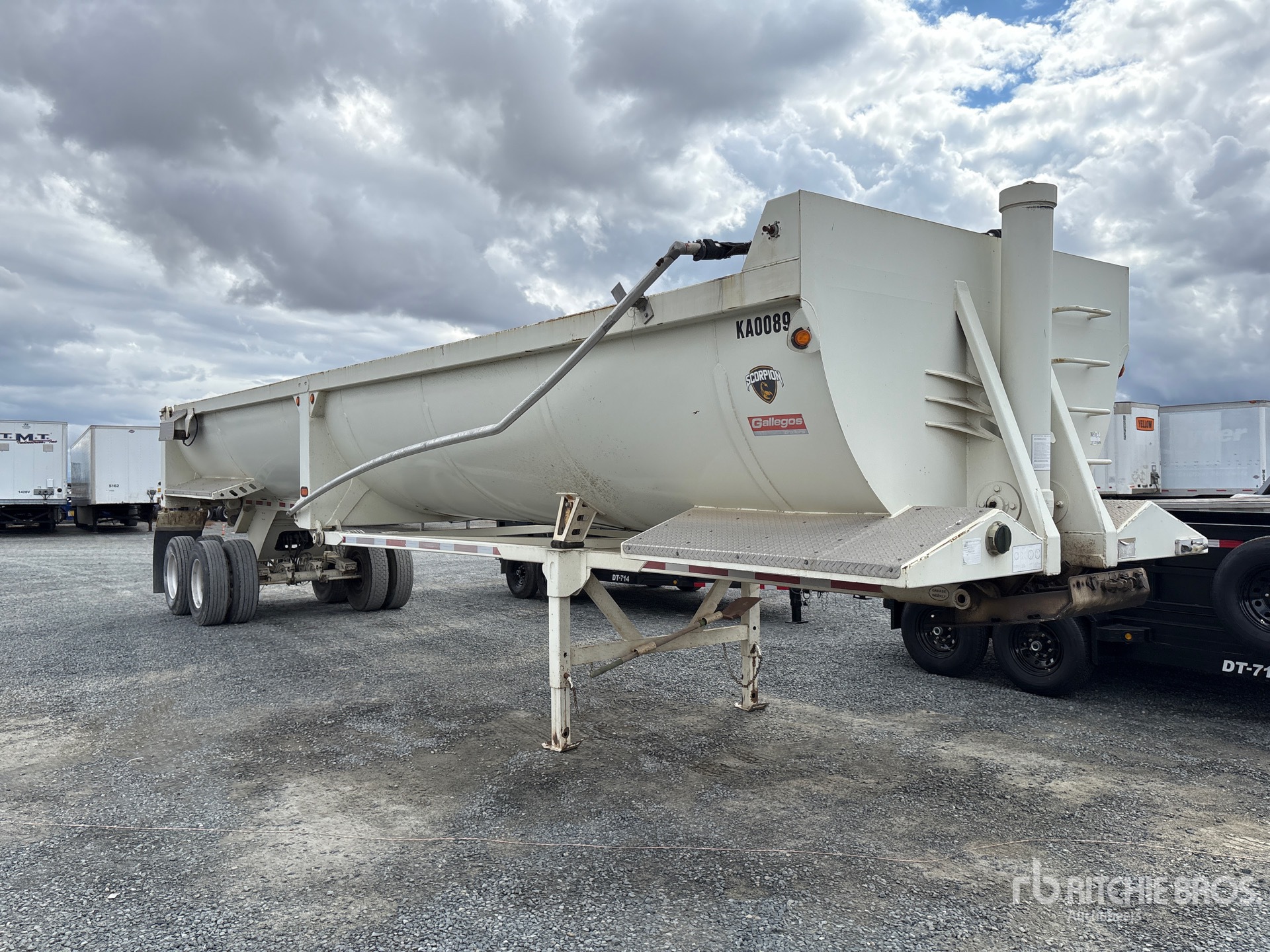 2019 Gallegos 37 ft T/A