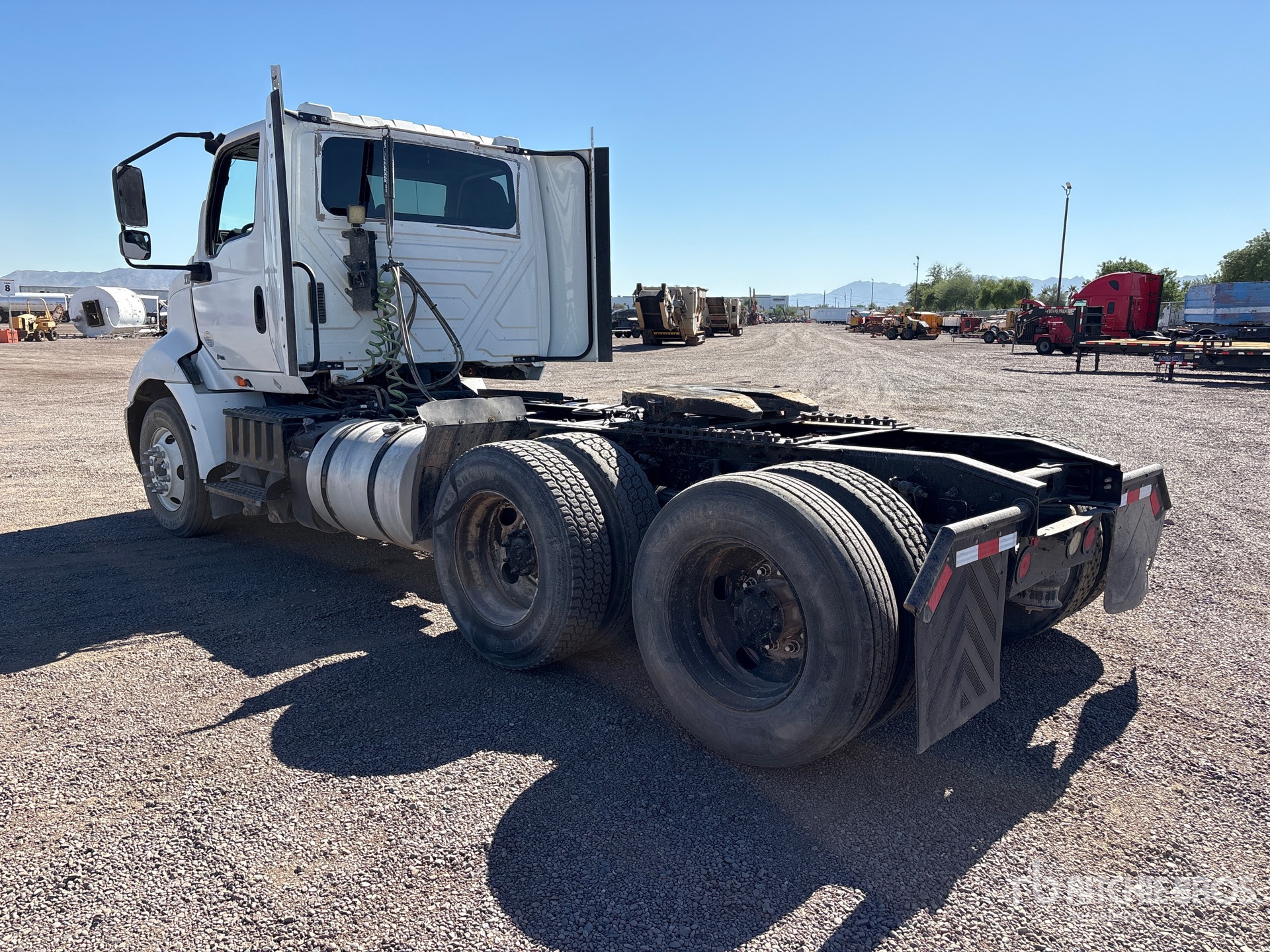 2018 International RH613
